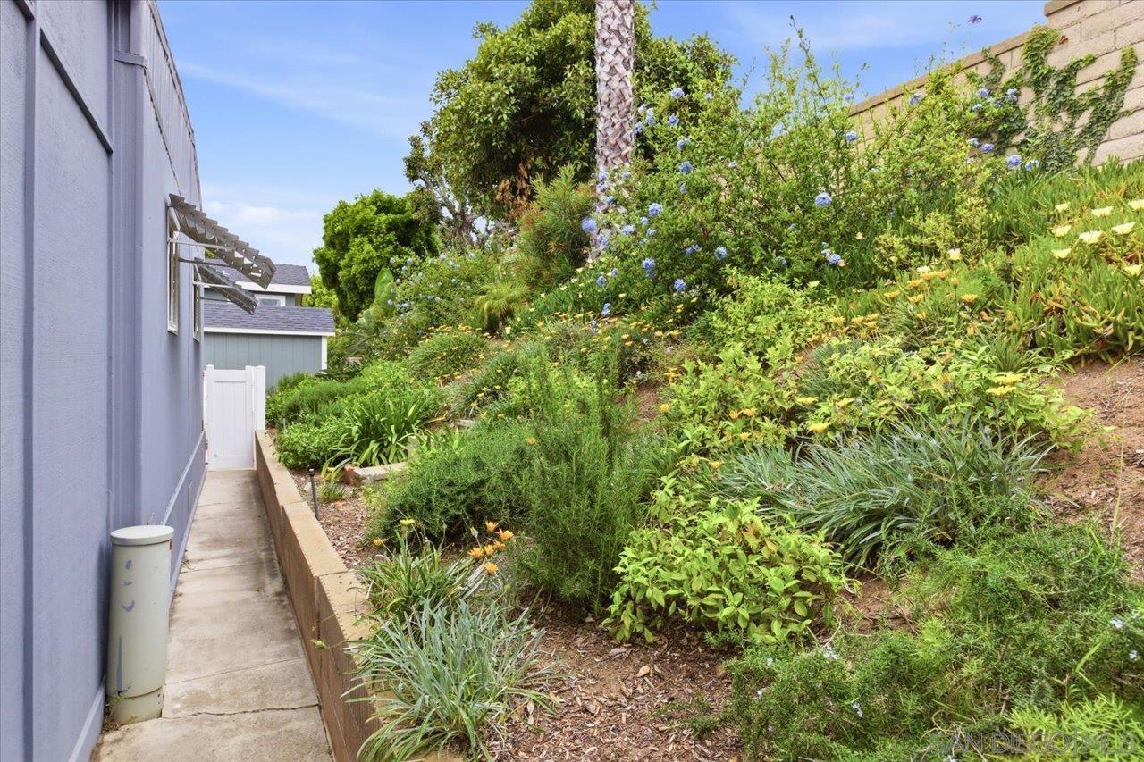 Detail Gallery Image 19 of 44 For 7026  San Bartolo Street  #18,  Carlsbad,  CA 92011 - 2 Beds | 2 Baths