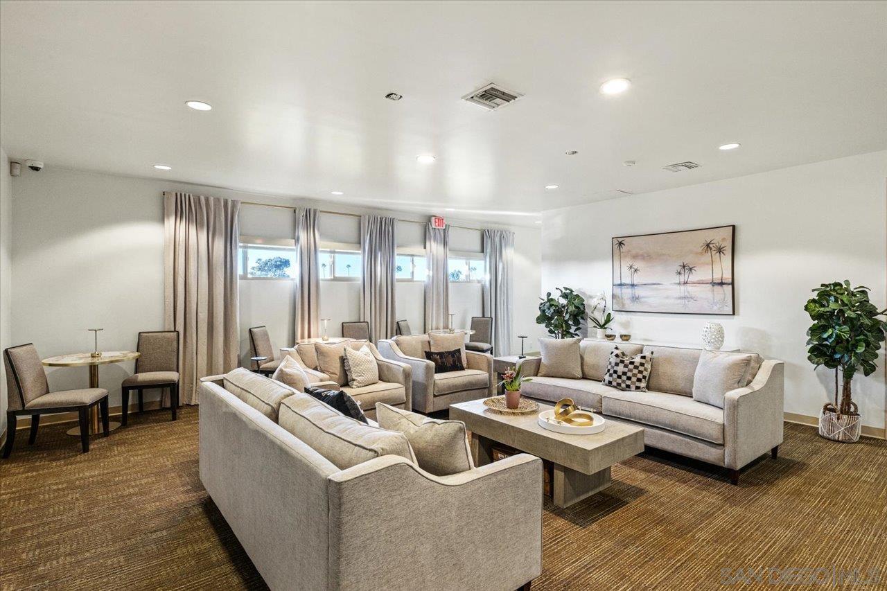 Detail Gallery Image 33 of 44 For 7026  San Bartolo Street  #18,  Carlsbad,  CA 92011 - 2 Beds | 2 Baths