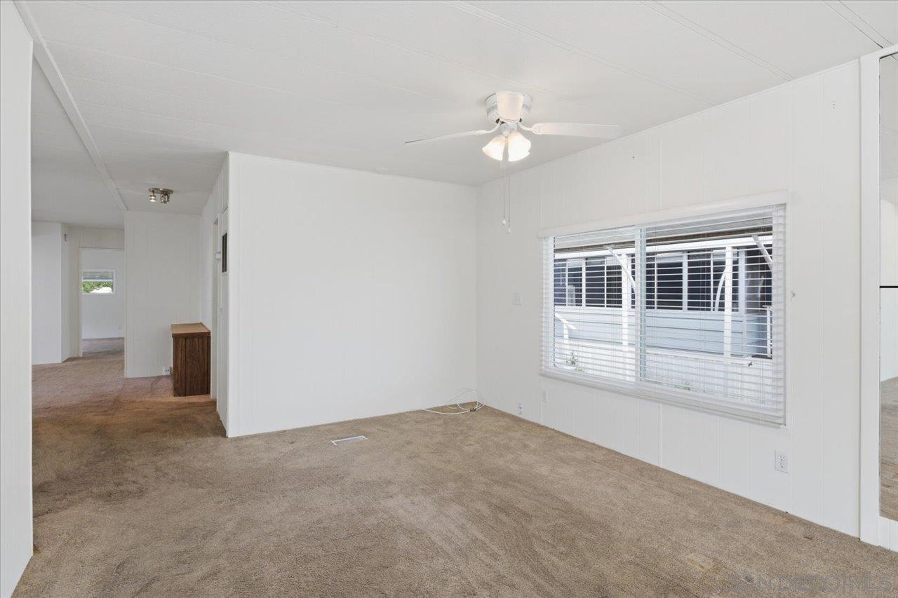 Detail Gallery Image 6 of 44 For 7026  San Bartolo Street  #18,  Carlsbad,  CA 92011 - 2 Beds | 2 Baths