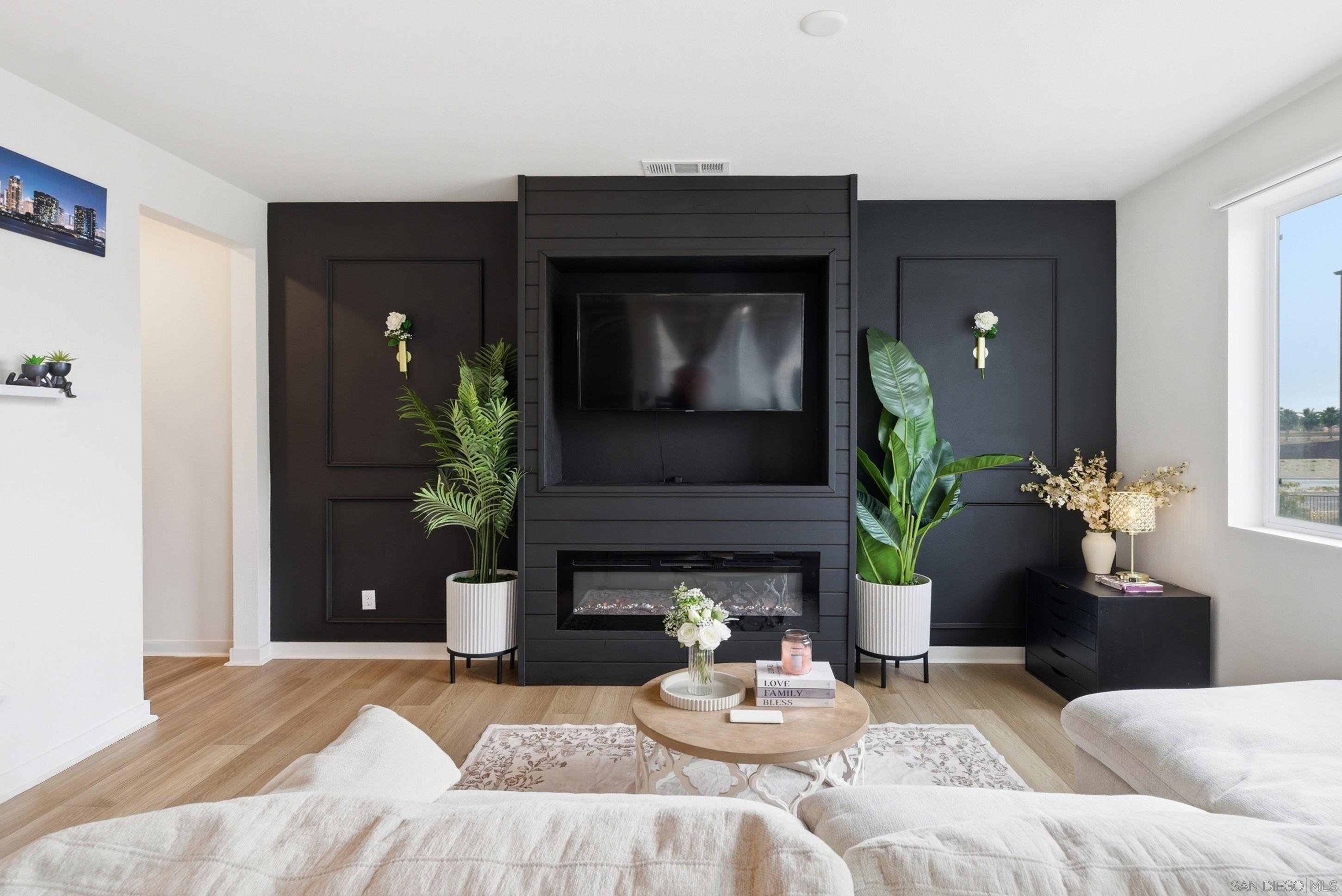 Front Image Thumbnail for SD260007667