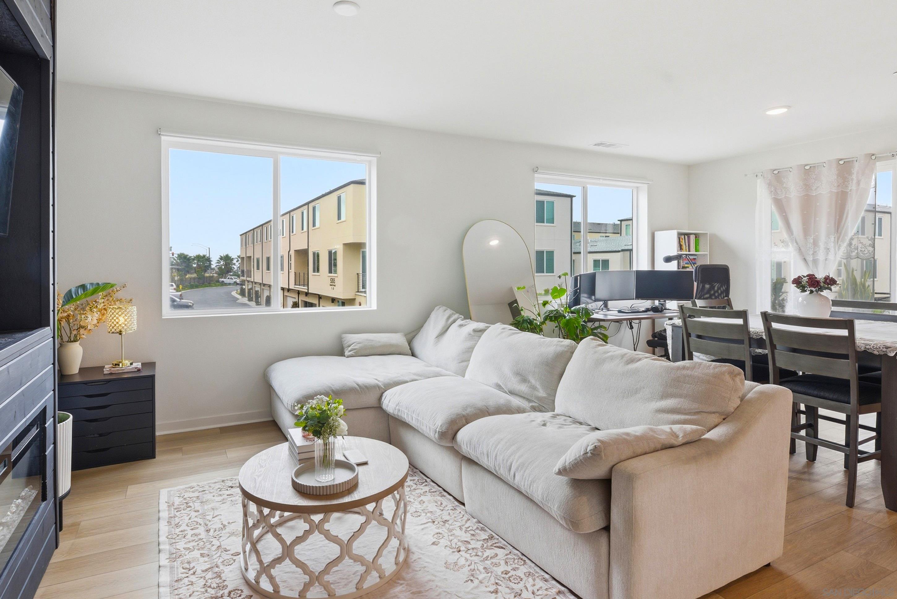 Detail Gallery Image 6 of 43 For 5212  Sunset Wave Dr.  #74,  San Diego,  CA 92154 - 2 Beds | 2/1 Baths