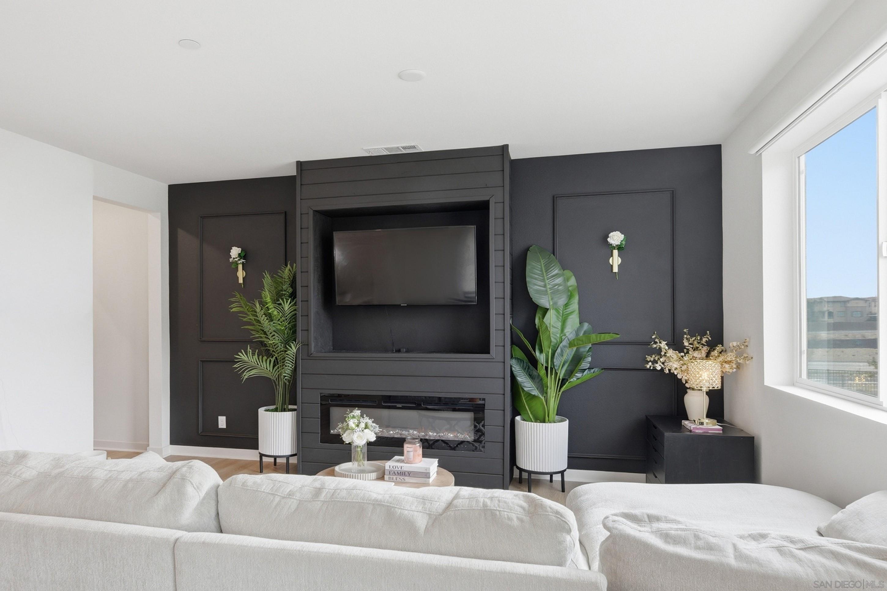 Detail Gallery Image 10 of 43 For 5212  Sunset Wave Dr.  #74,  San Diego,  CA 92154 - 2 Beds | 2/1 Baths