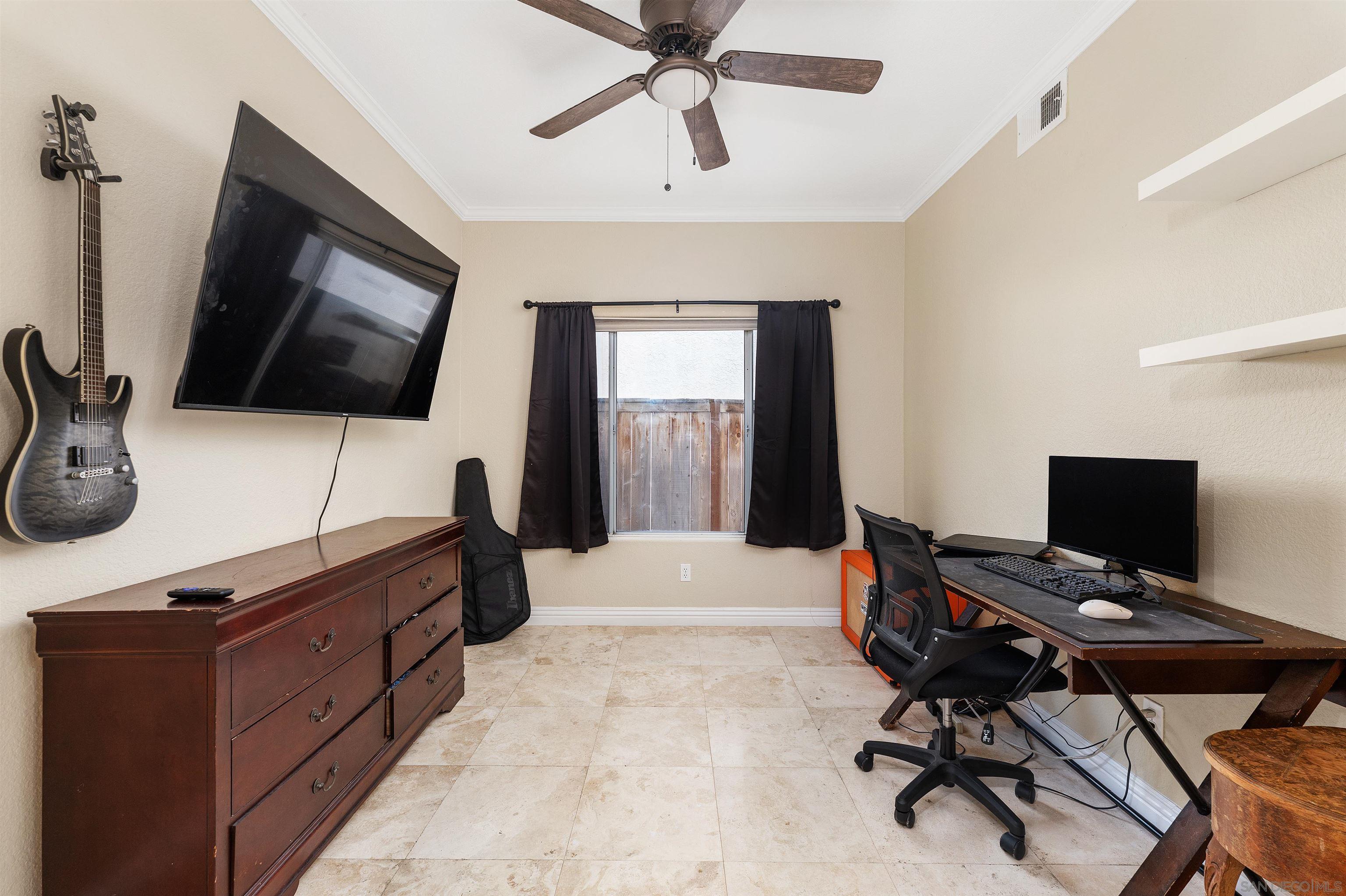 Detail Gallery Image 11 of 44 For 1571  Corte Daniel, Oceanside,  CA 92056 - 4 Beds | 2/1 Baths