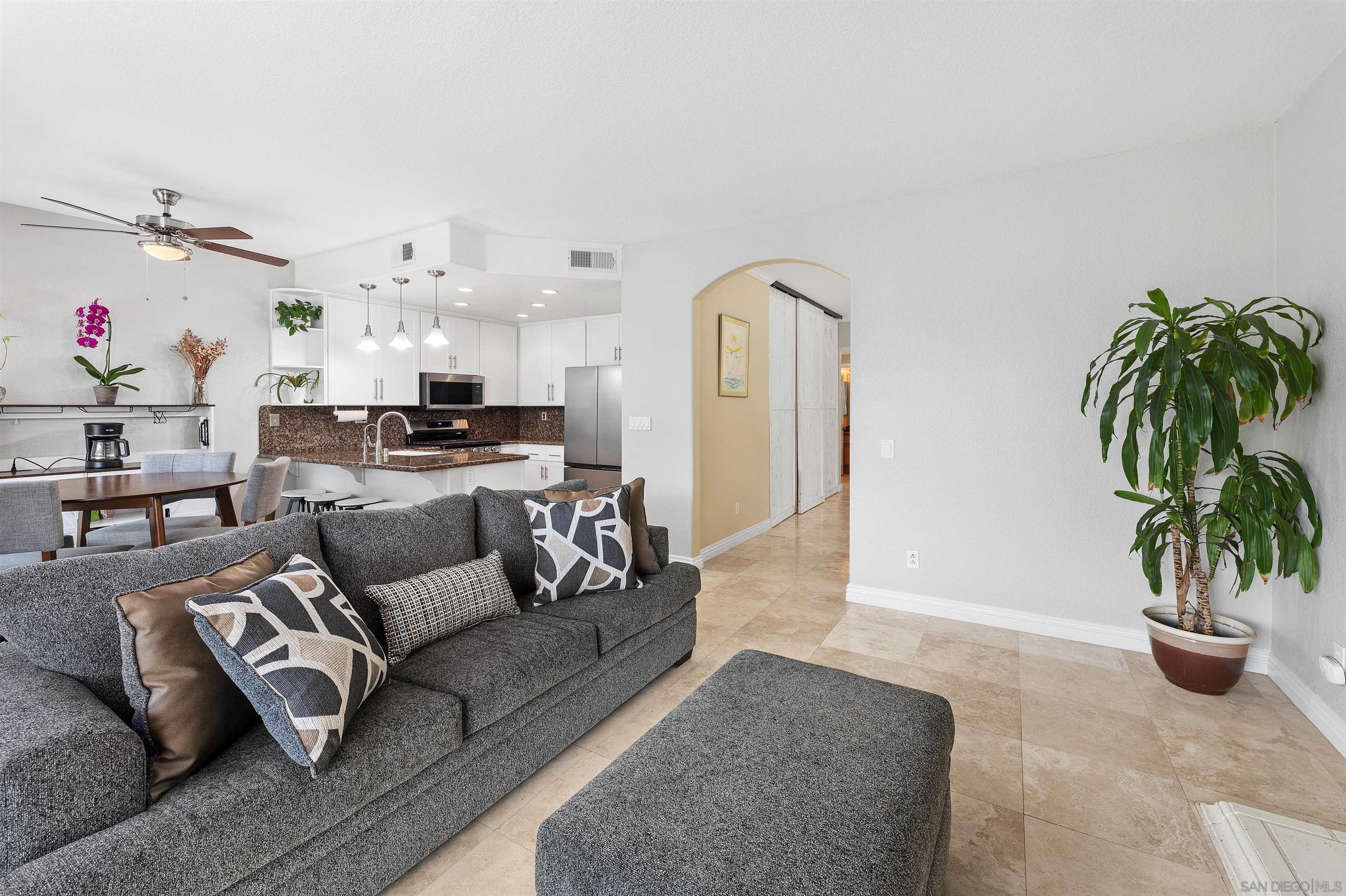 Detail Gallery Image 21 of 44 For 1571  Corte Daniel, Oceanside,  CA 92056 - 4 Beds | 2/1 Baths