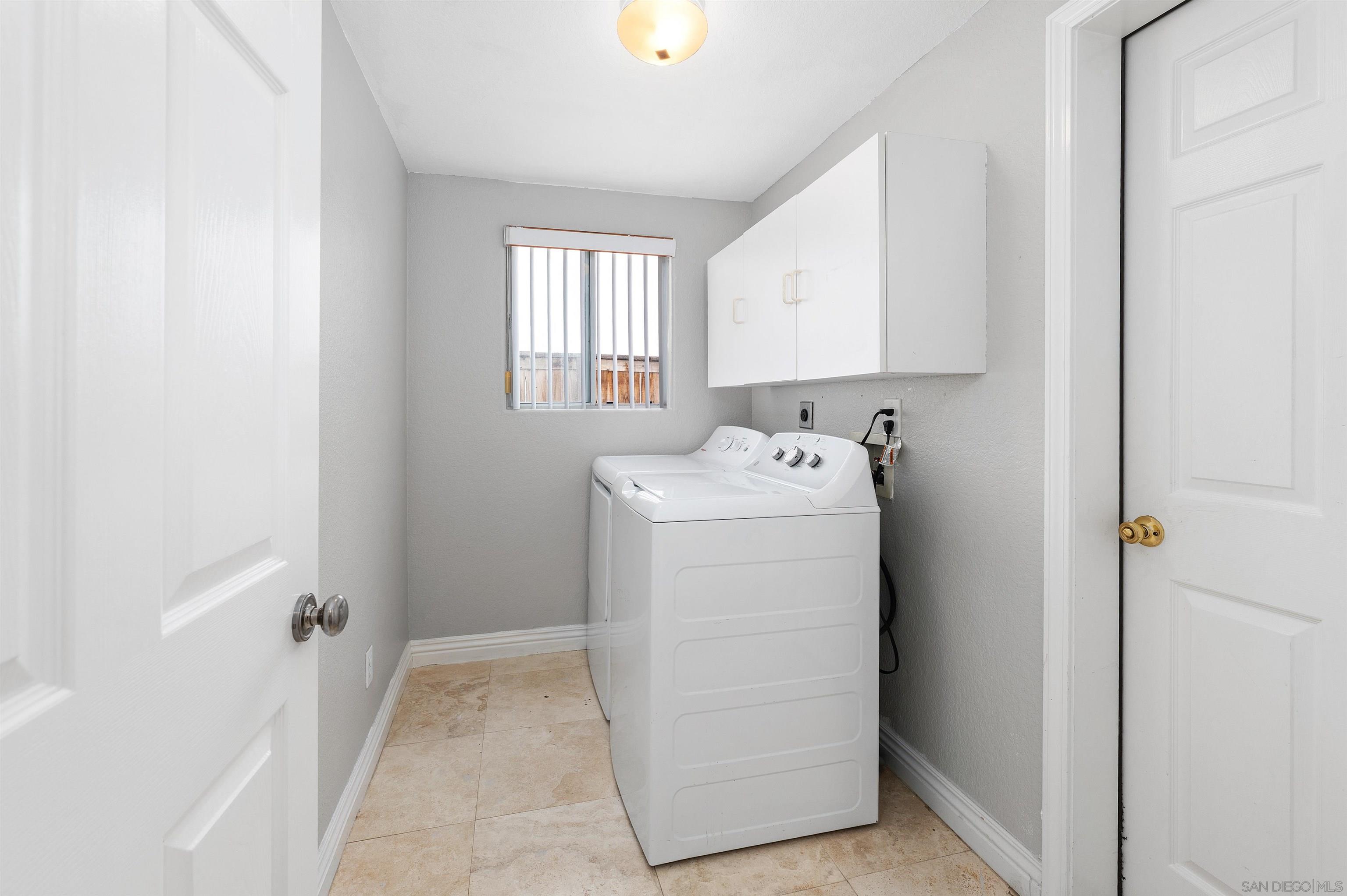 Detail Gallery Image 22 of 44 For 1571  Corte Daniel, Oceanside,  CA 92056 - 4 Beds | 2/1 Baths