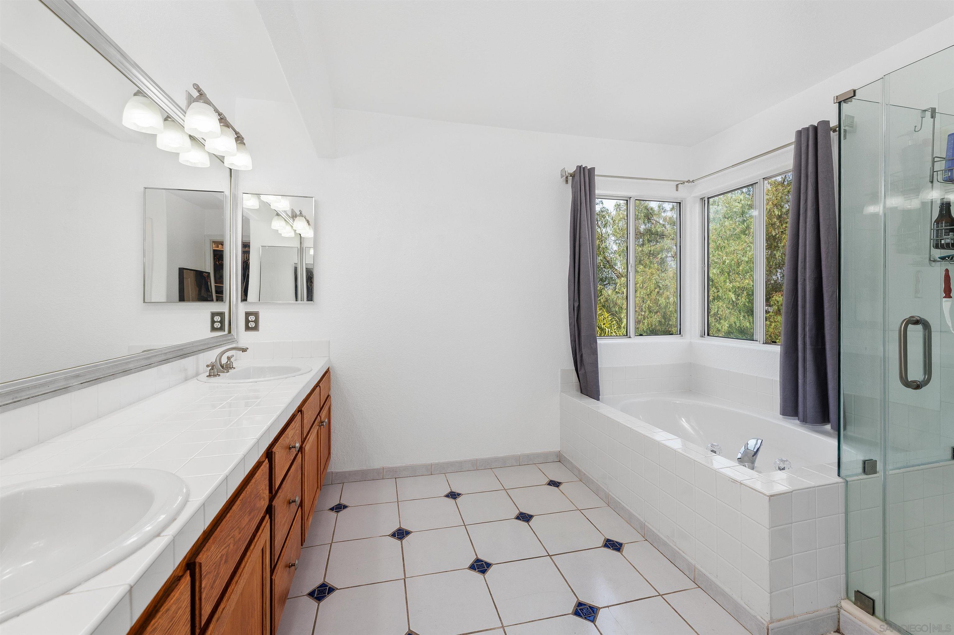 Detail Gallery Image 36 of 44 For 1571  Corte Daniel, Oceanside,  CA 92056 - 4 Beds | 2/1 Baths