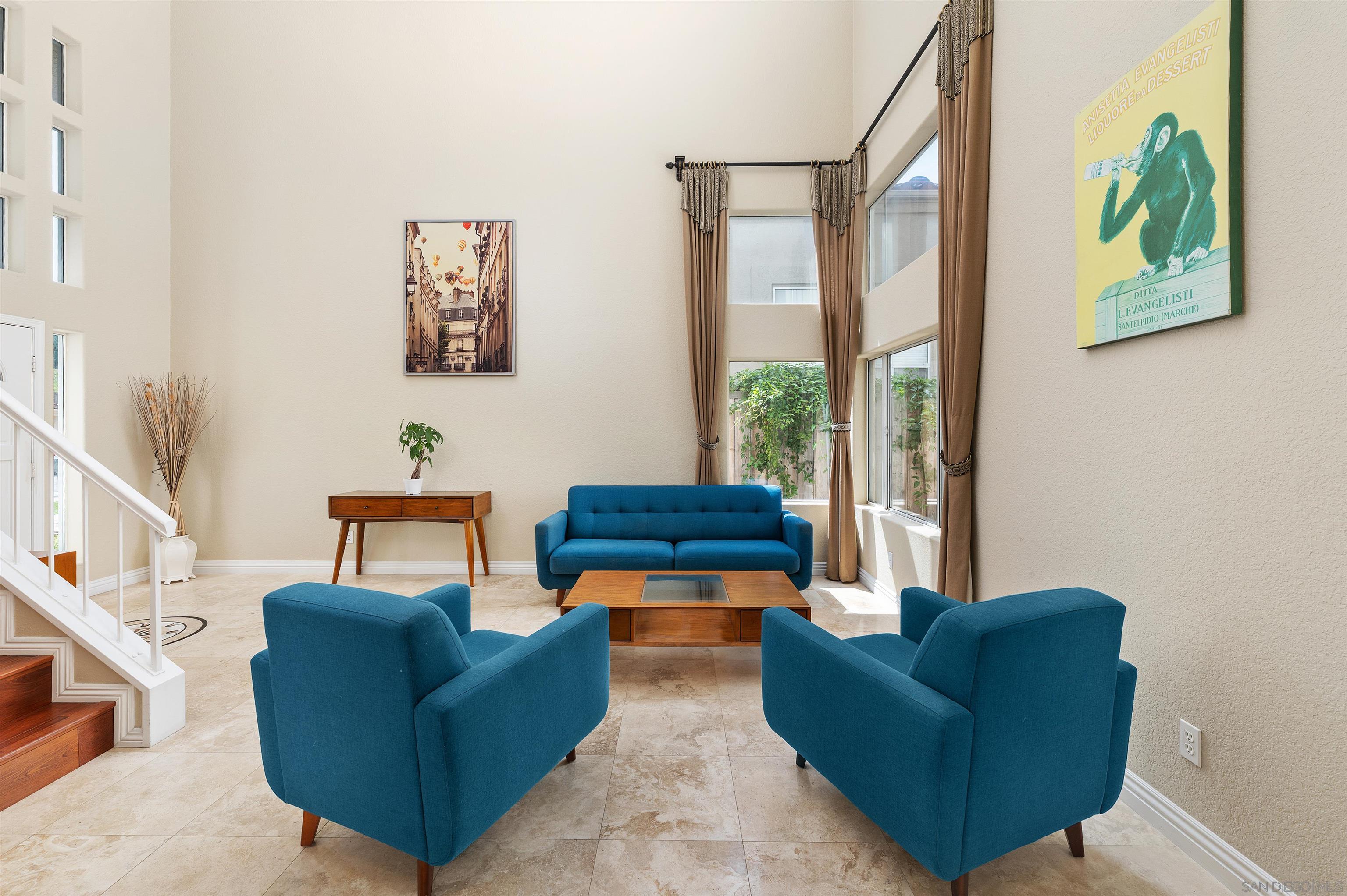 Detail Gallery Image 9 of 44 For 1571  Corte Daniel, Oceanside,  CA 92056 - 4 Beds | 2/1 Baths