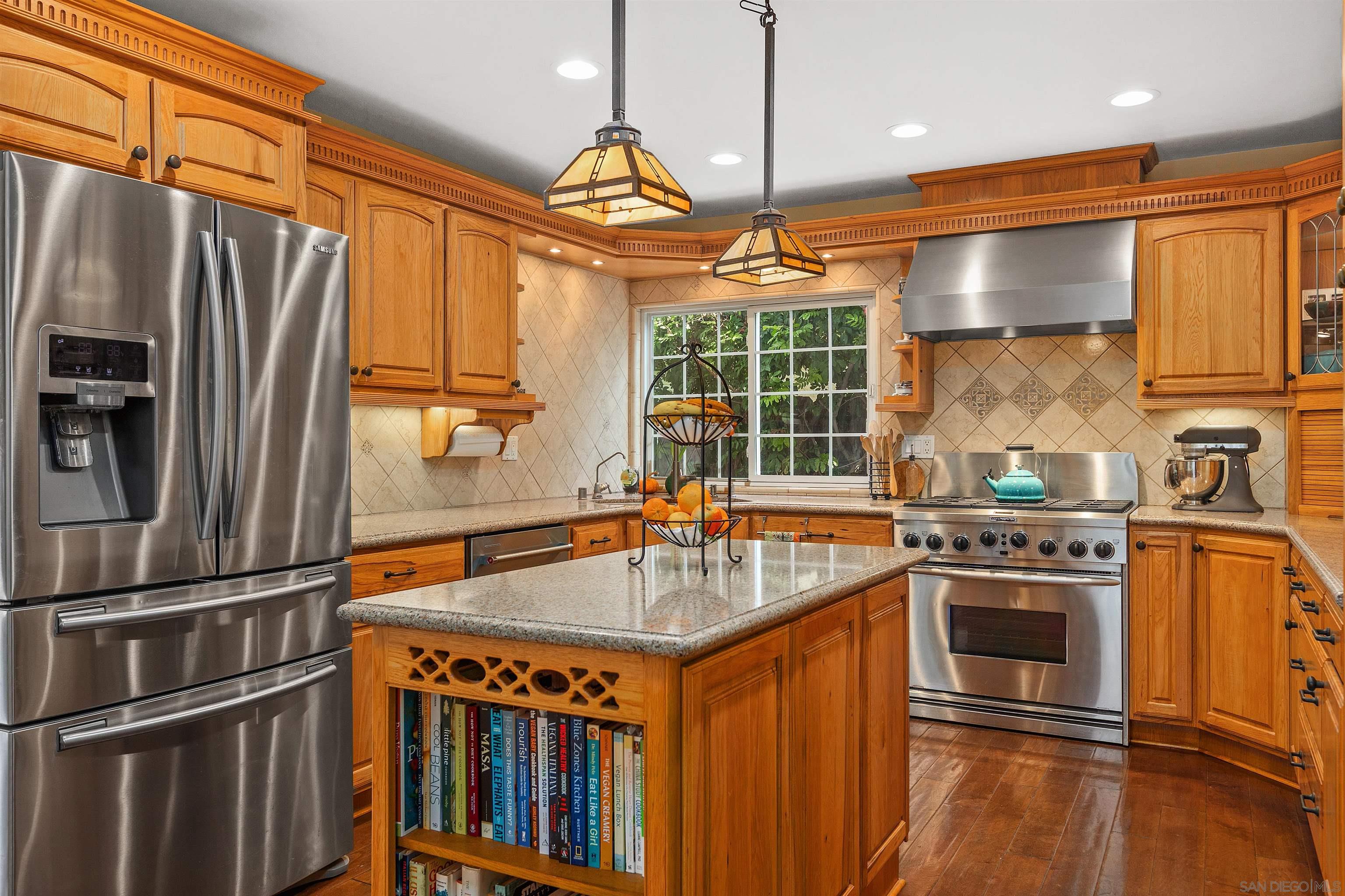 Detail Gallery Image 14 of 32 For 10470  Orozco, San Diego,  CA 92124 - 4 Beds | 2/1 Baths