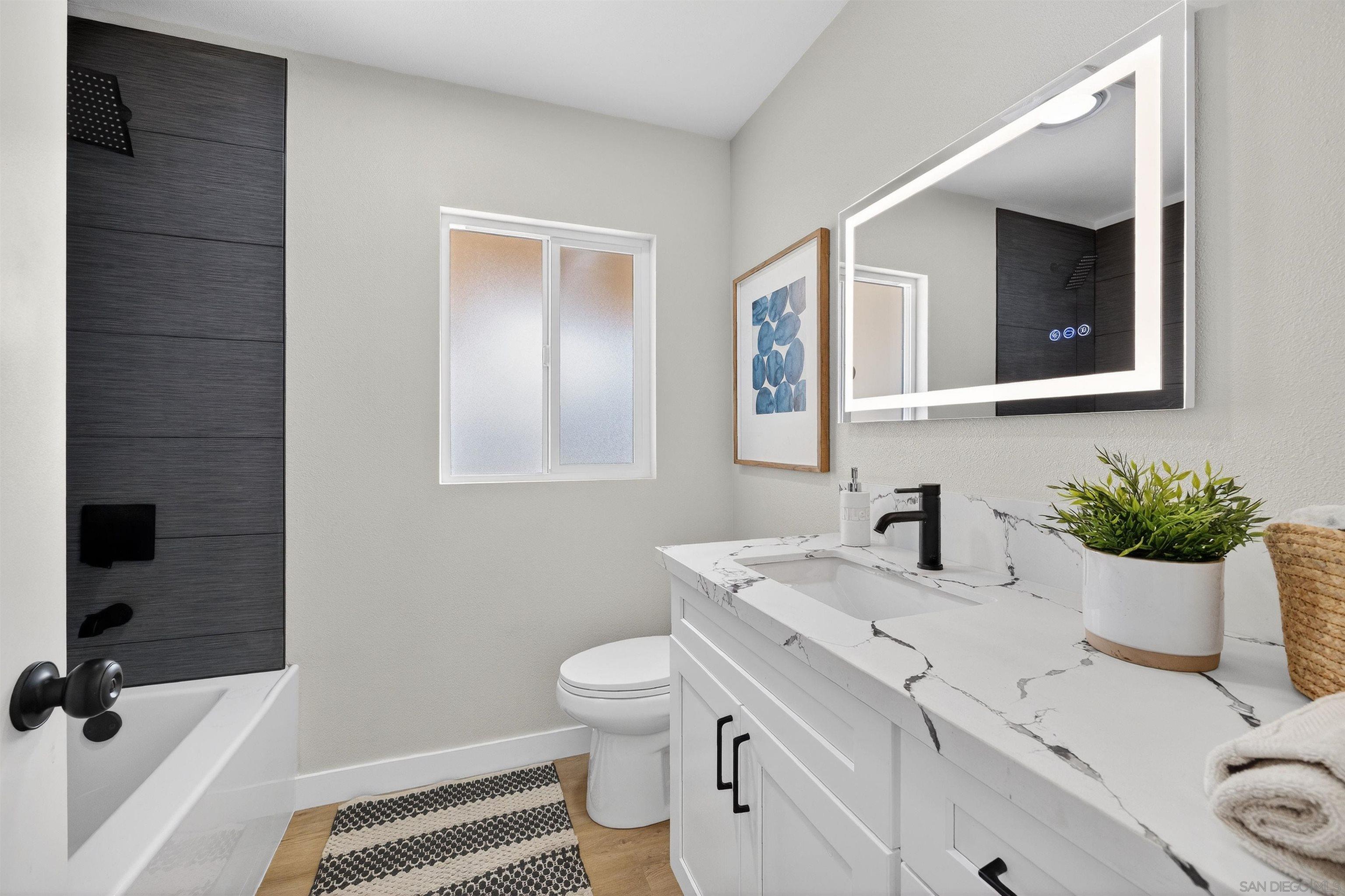 Detail Gallery Image 15 of 43 For 327  Sunswept Street, San Diego,  CA 92114 - 3 Beds | 2 Baths