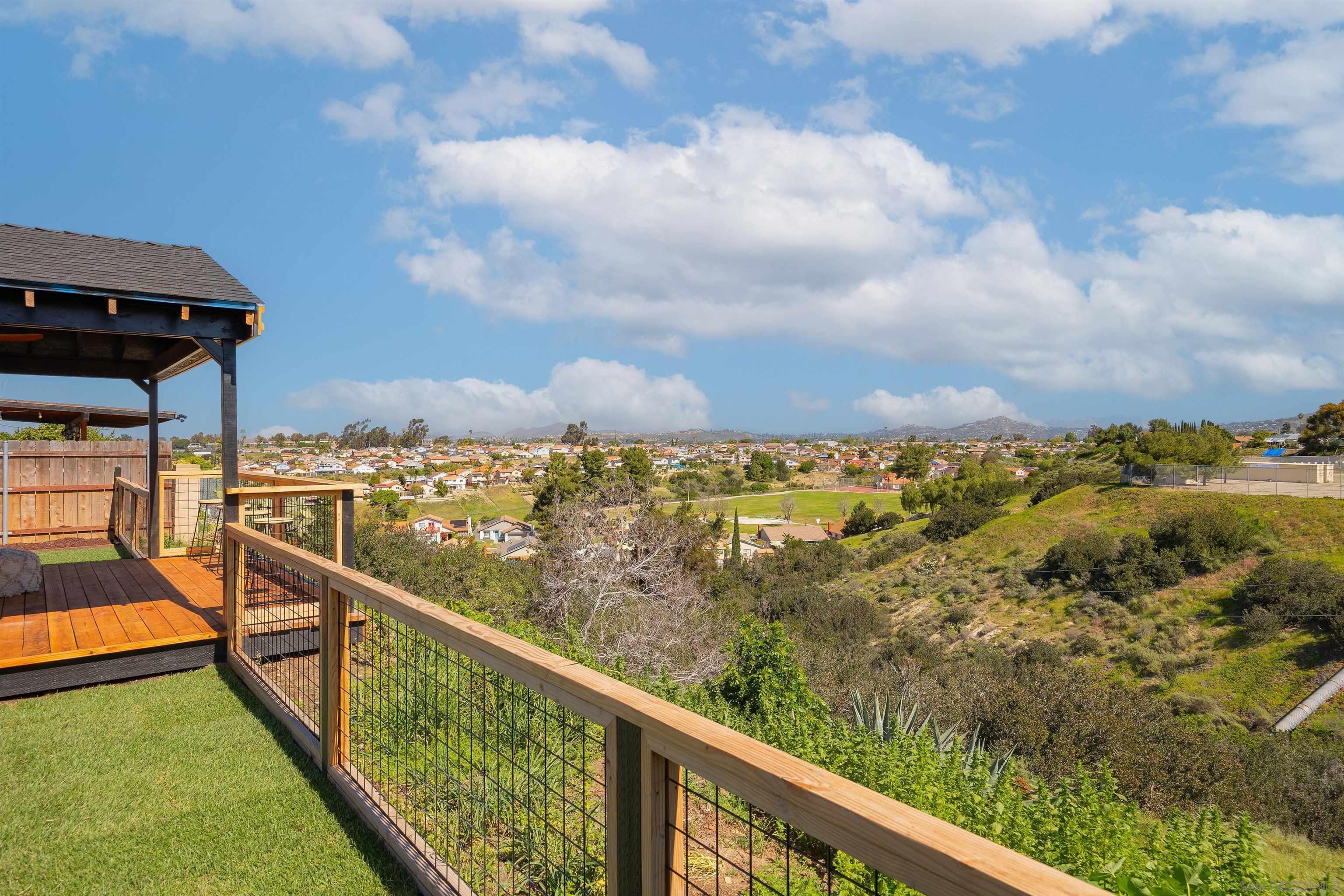 Detail Gallery Image 31 of 43 For 327  Sunswept Street, San Diego,  CA 92114 - 3 Beds | 2 Baths