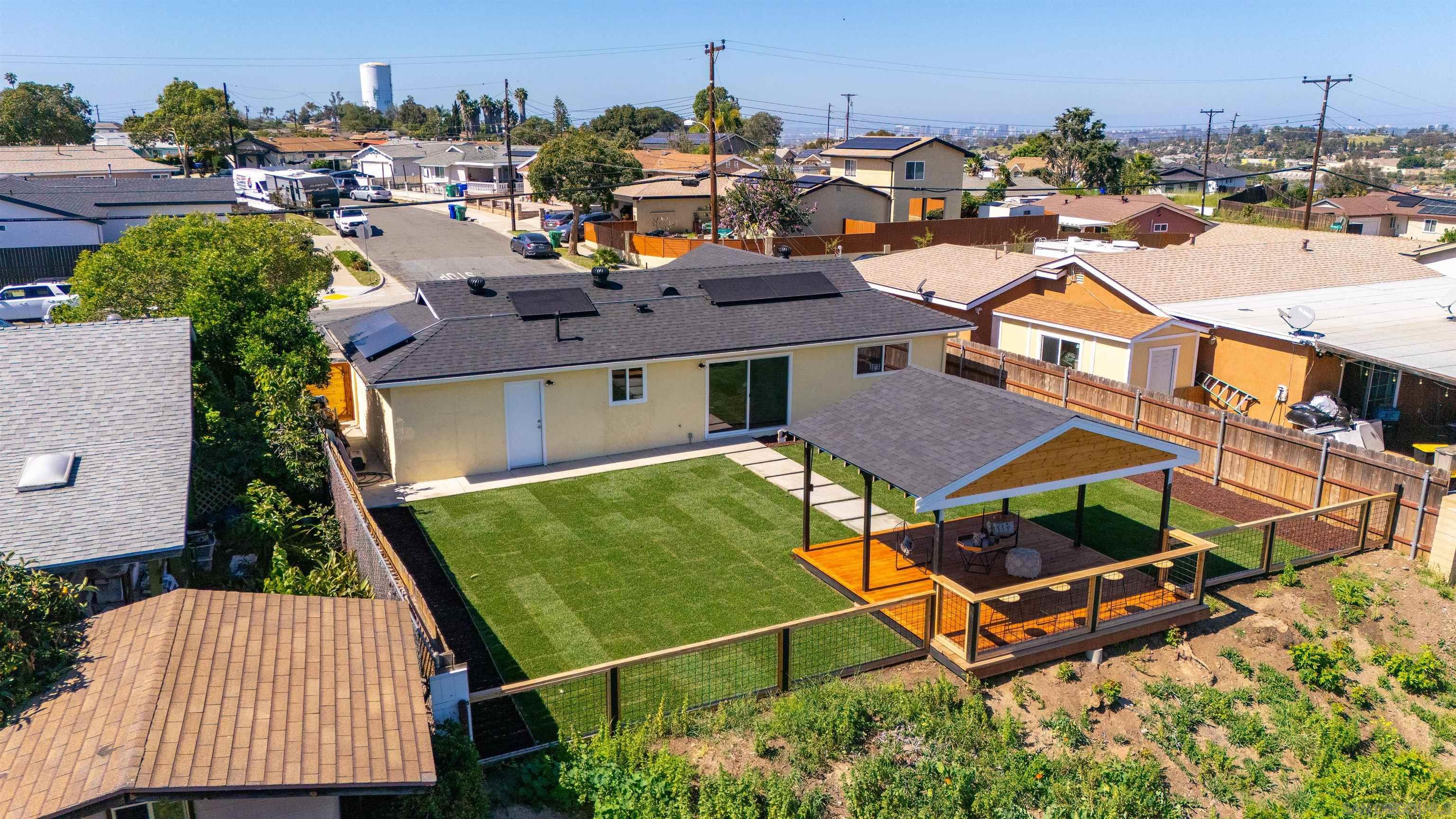 Detail Gallery Image 36 of 43 For 327  Sunswept Street, San Diego,  CA 92114 - 3 Beds | 2 Baths