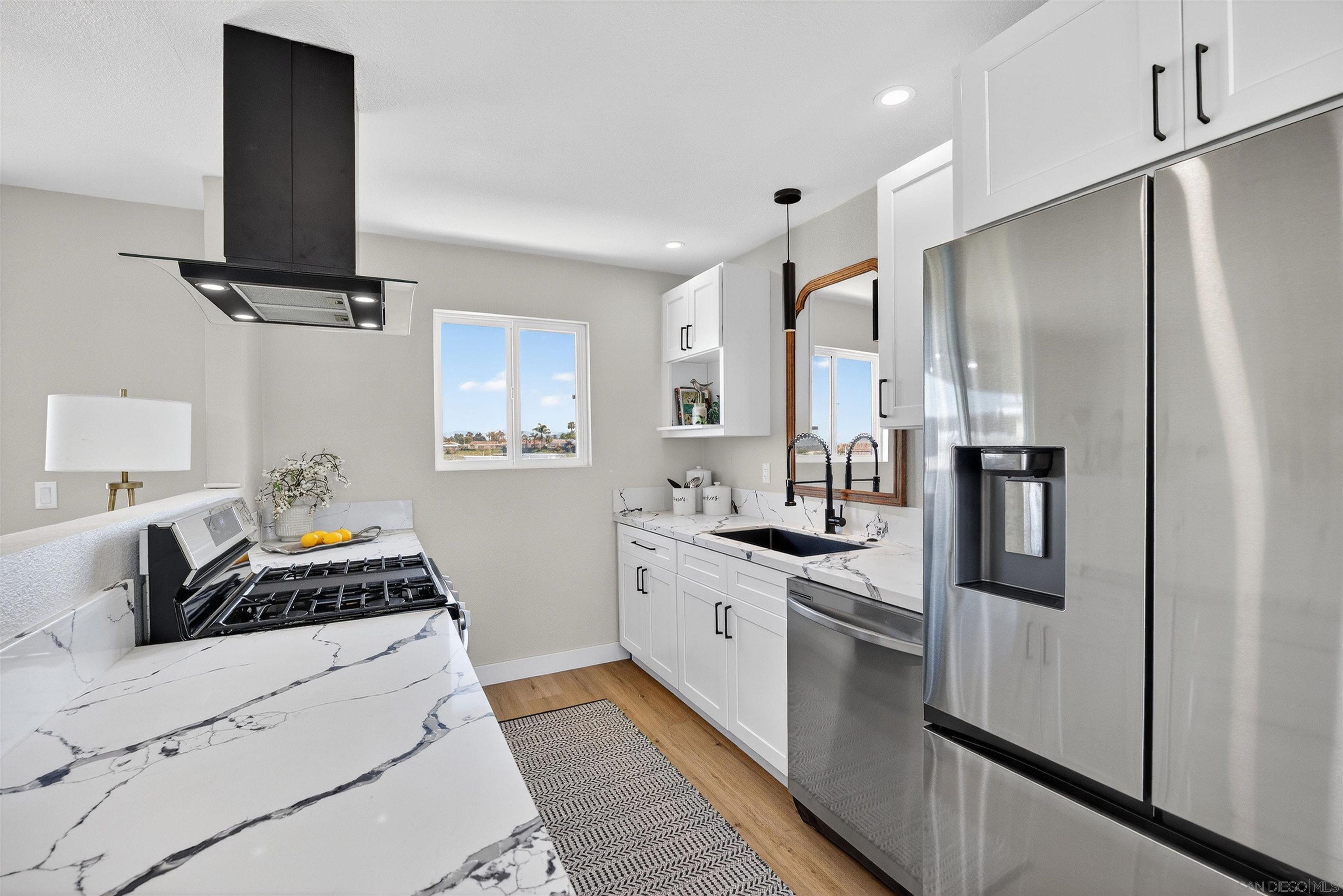 Detail Gallery Image 8 of 43 For 327  Sunswept Street, San Diego,  CA 92114 - 3 Beds | 2 Baths