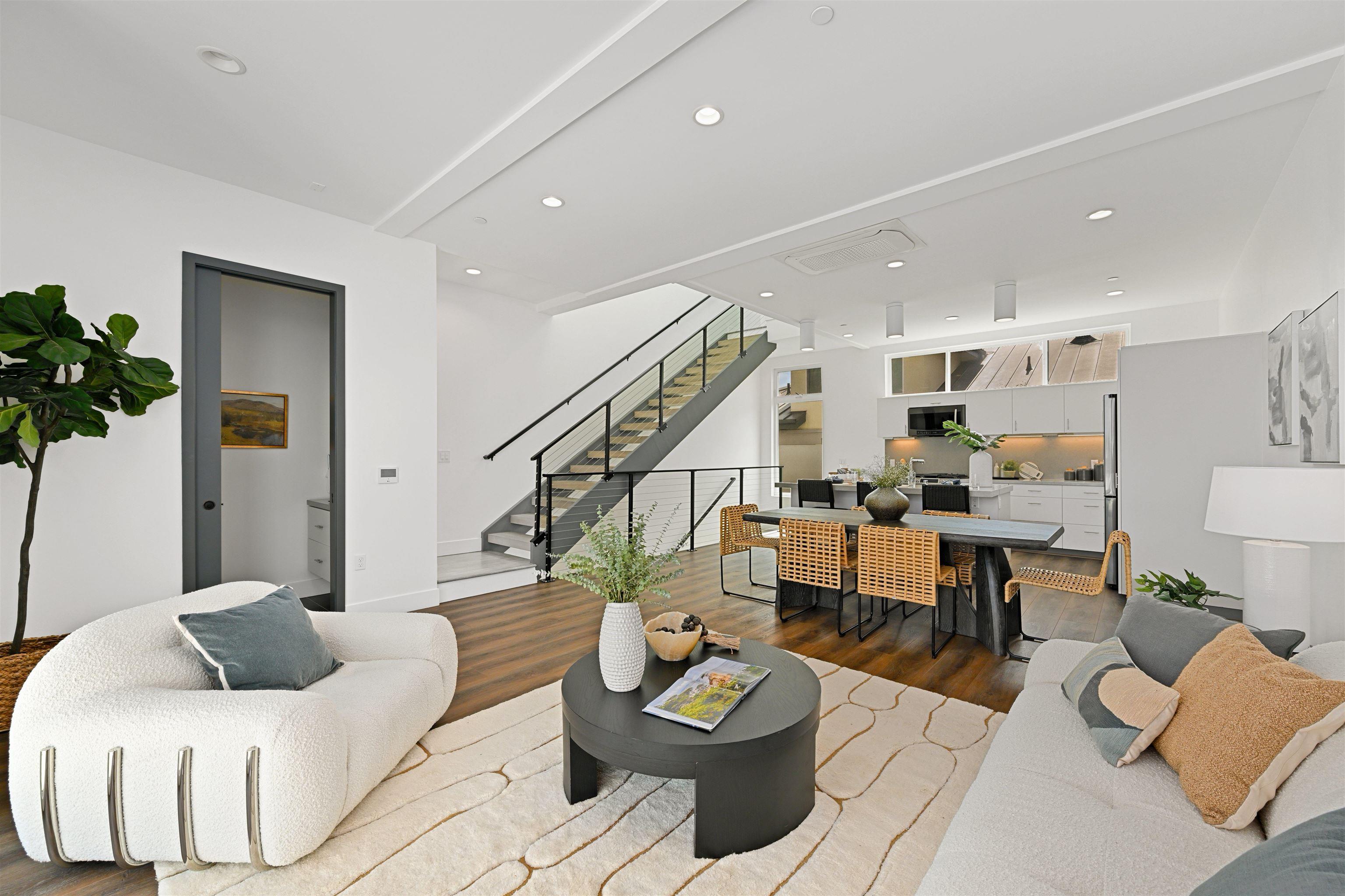 Front Image Thumbnail for SD260007671