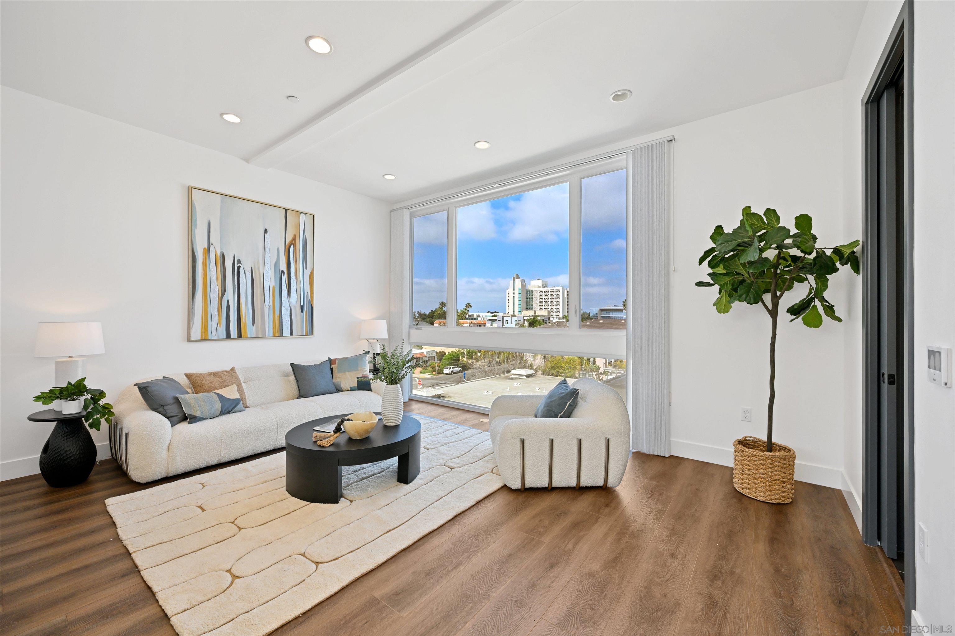 Detail Gallery Image 11 of 30 For 4079  1st Ave  #4,  San Diego,  CA 92103 - 3 Beds | 2/1 Baths