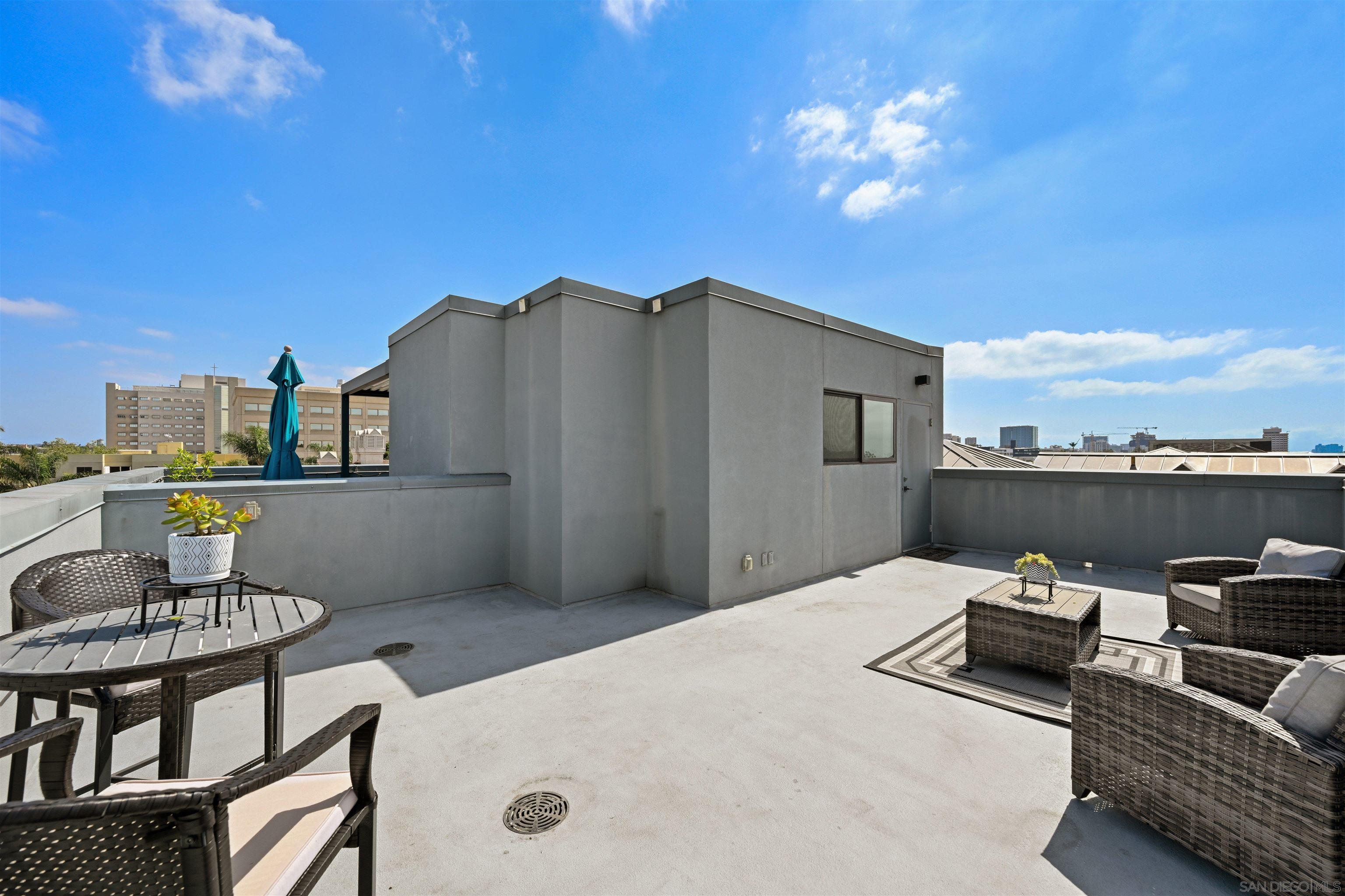 Detail Gallery Image 22 of 30 For 4079  1st Ave  #4,  San Diego,  CA 92103 - 3 Beds | 2/1 Baths