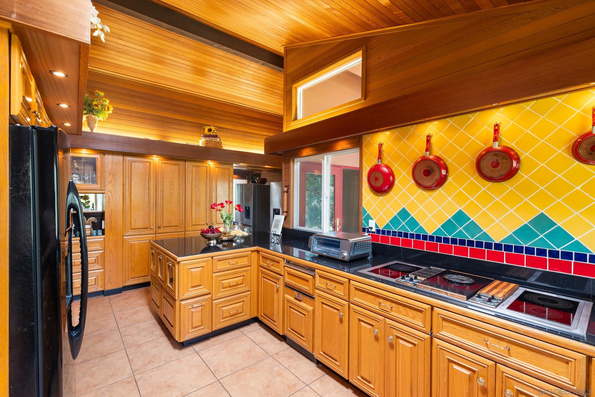 Detail Gallery Image 12 of 37 For 16257  Oak Creek Trl, Poway,  CA 92064 - 4 Beds | 2/1 Baths