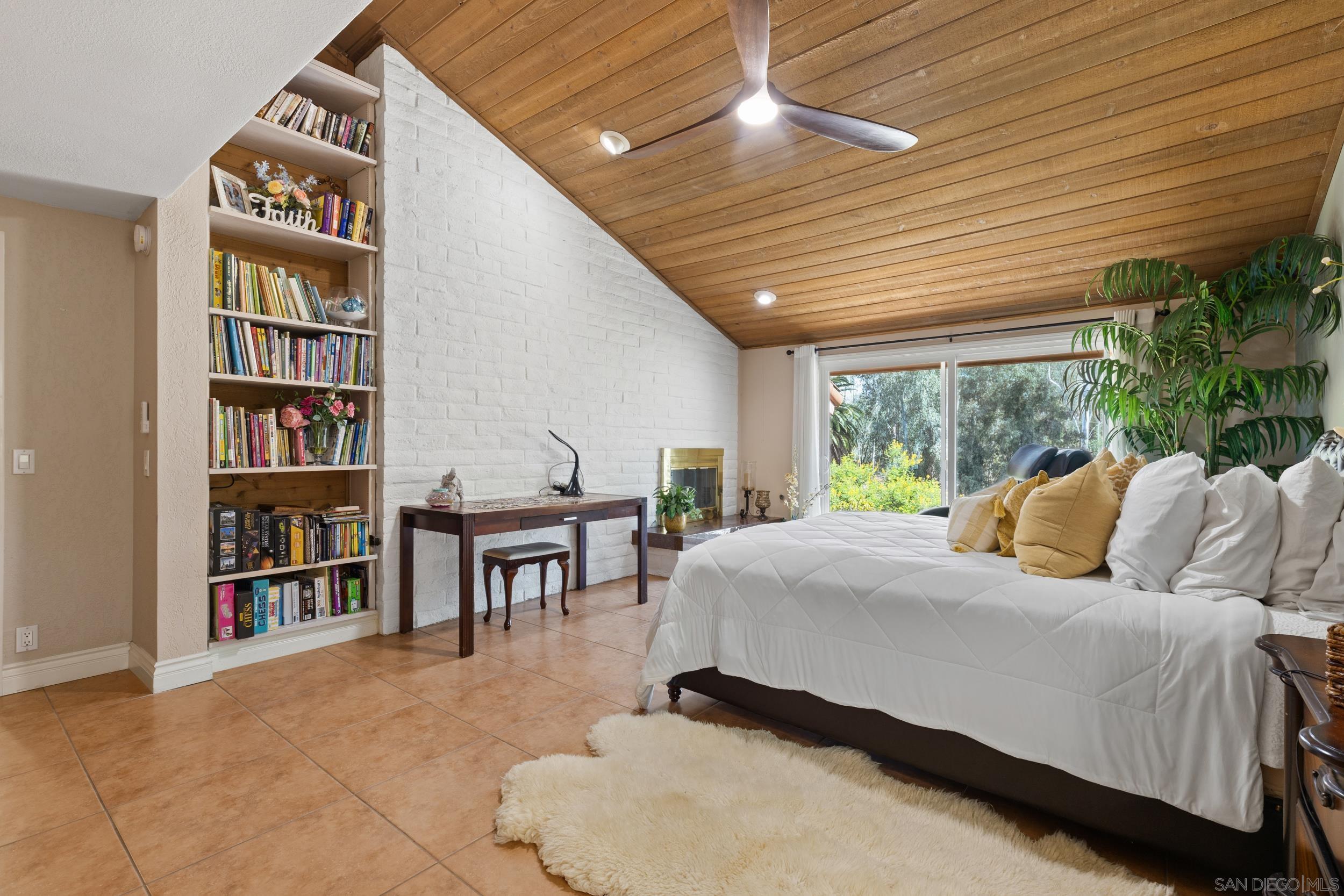 Detail Gallery Image 15 of 37 For 16257  Oak Creek Trl, Poway,  CA 92064 - 4 Beds | 2/1 Baths