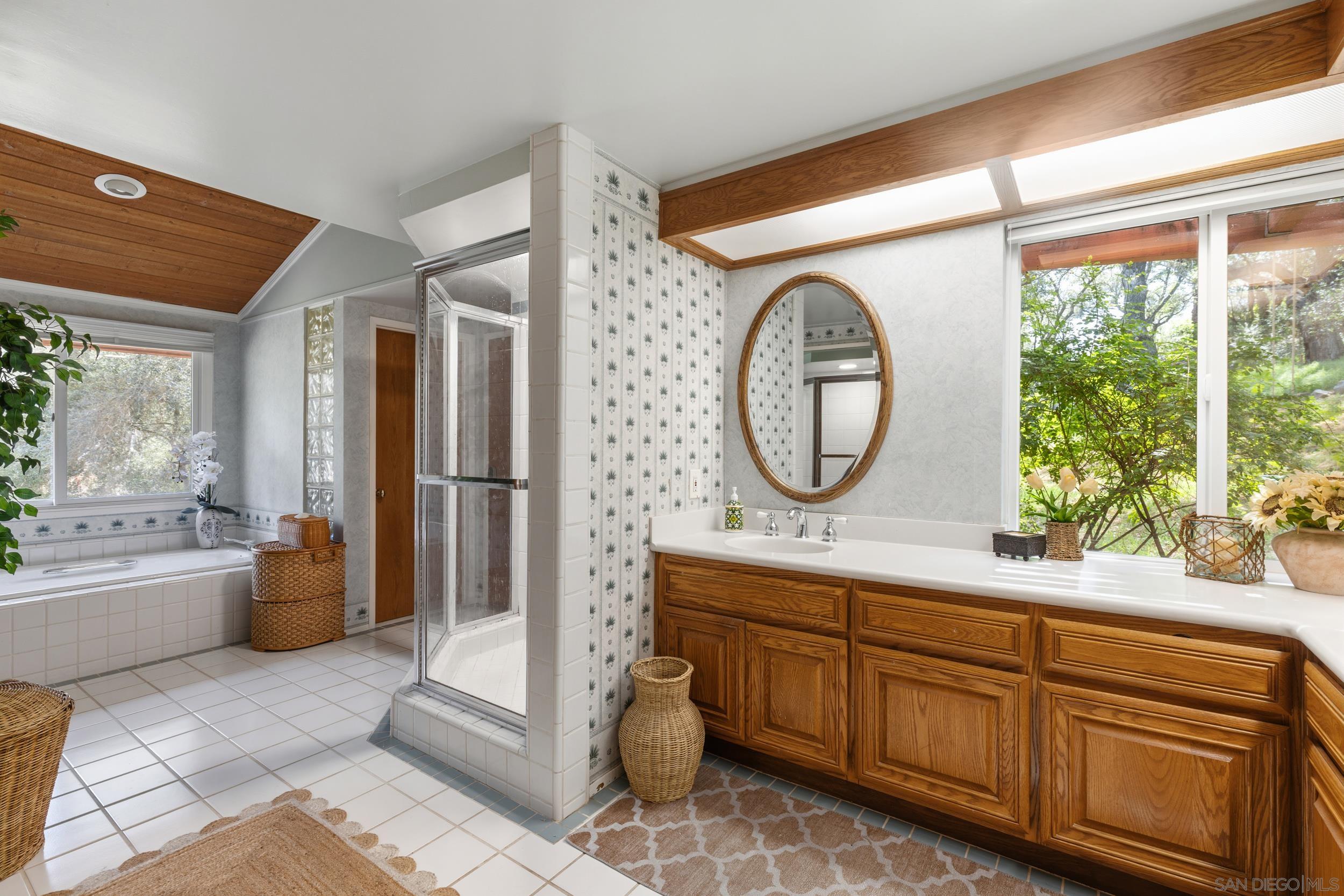 Detail Gallery Image 16 of 37 For 16257  Oak Creek Trl, Poway,  CA 92064 - 4 Beds | 2/1 Baths