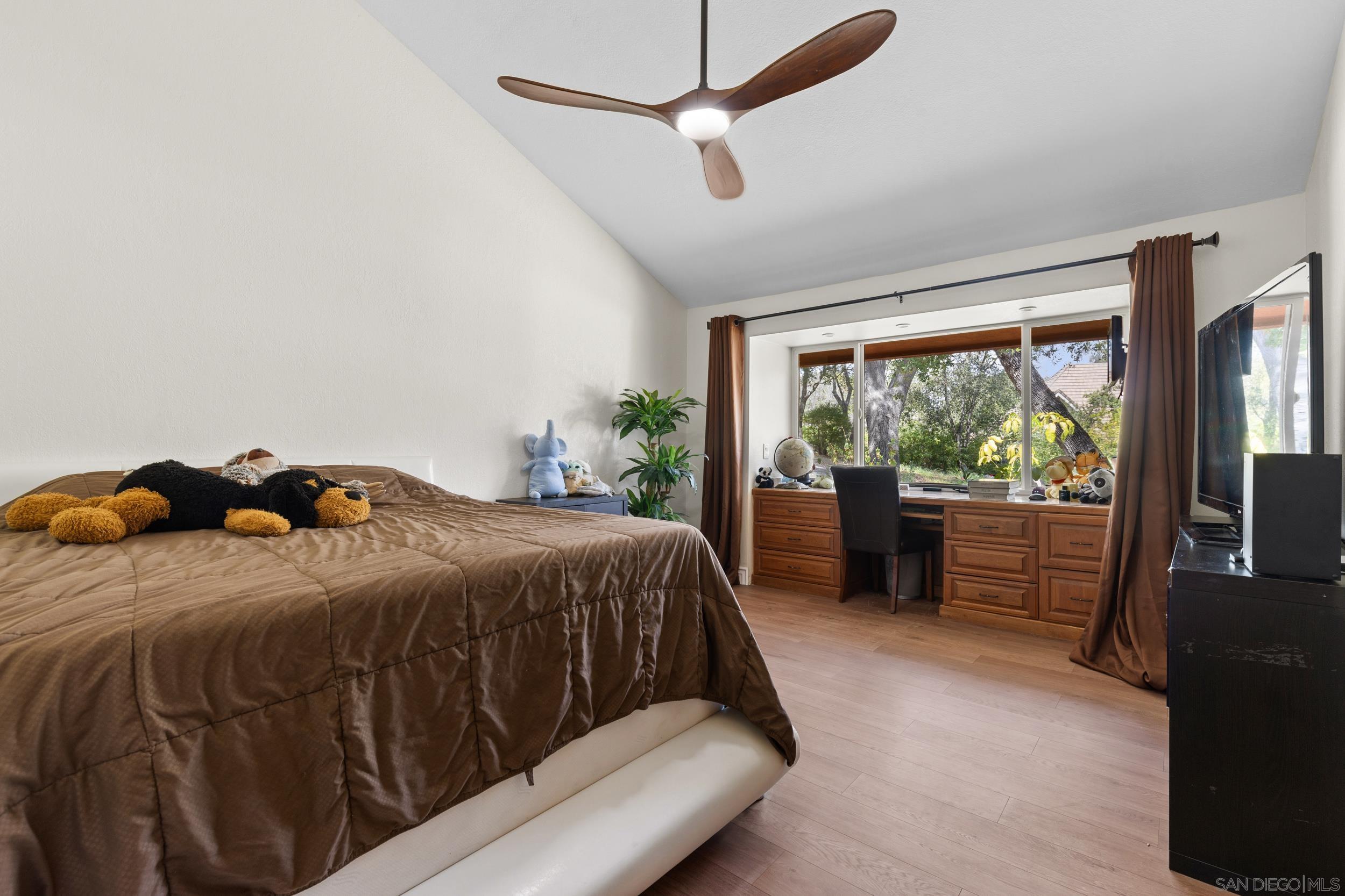 Detail Gallery Image 21 of 37 For 16257  Oak Creek Trl, Poway,  CA 92064 - 4 Beds | 2/1 Baths