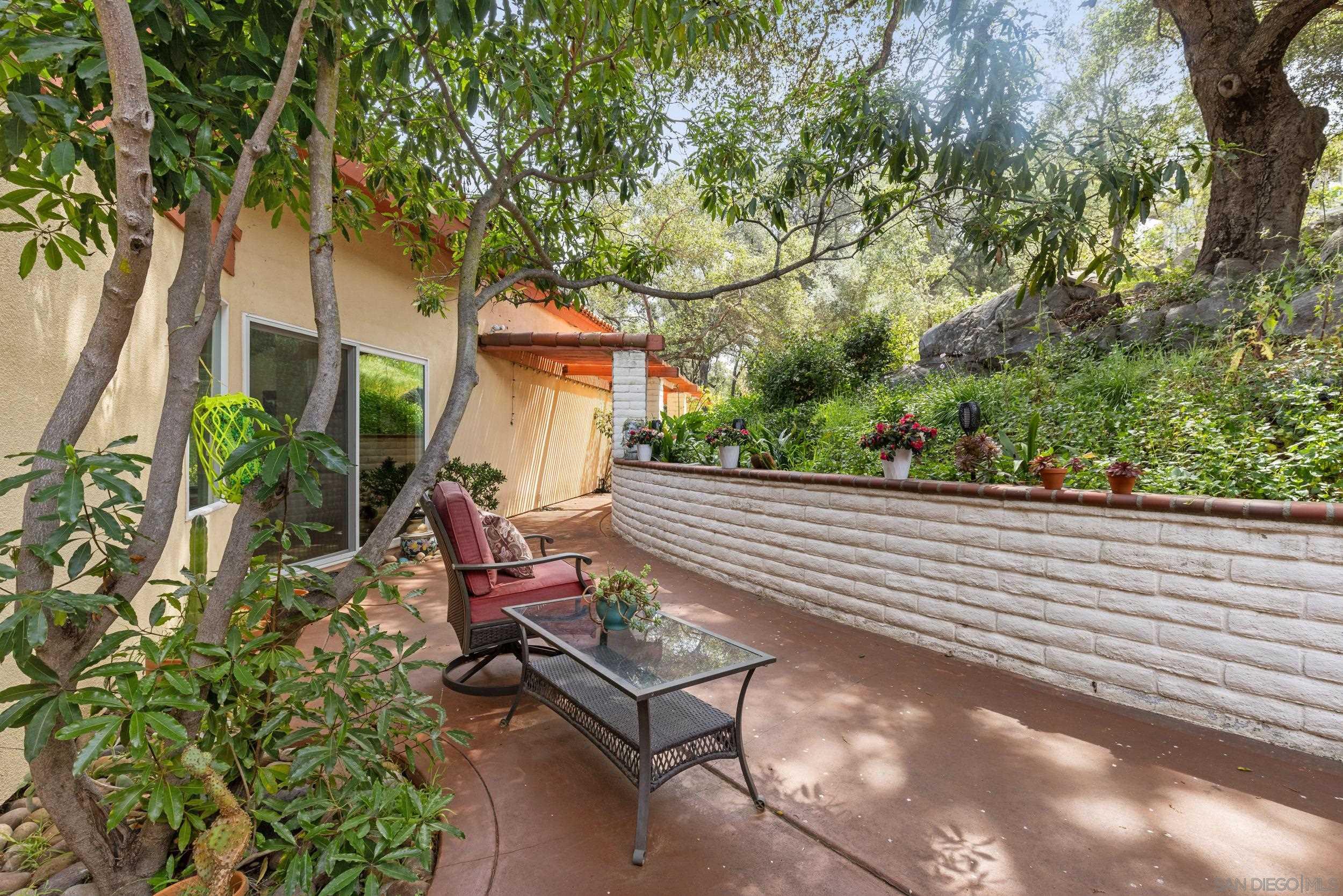 Detail Gallery Image 24 of 37 For 16257  Oak Creek Trl, Poway,  CA 92064 - 4 Beds | 2/1 Baths