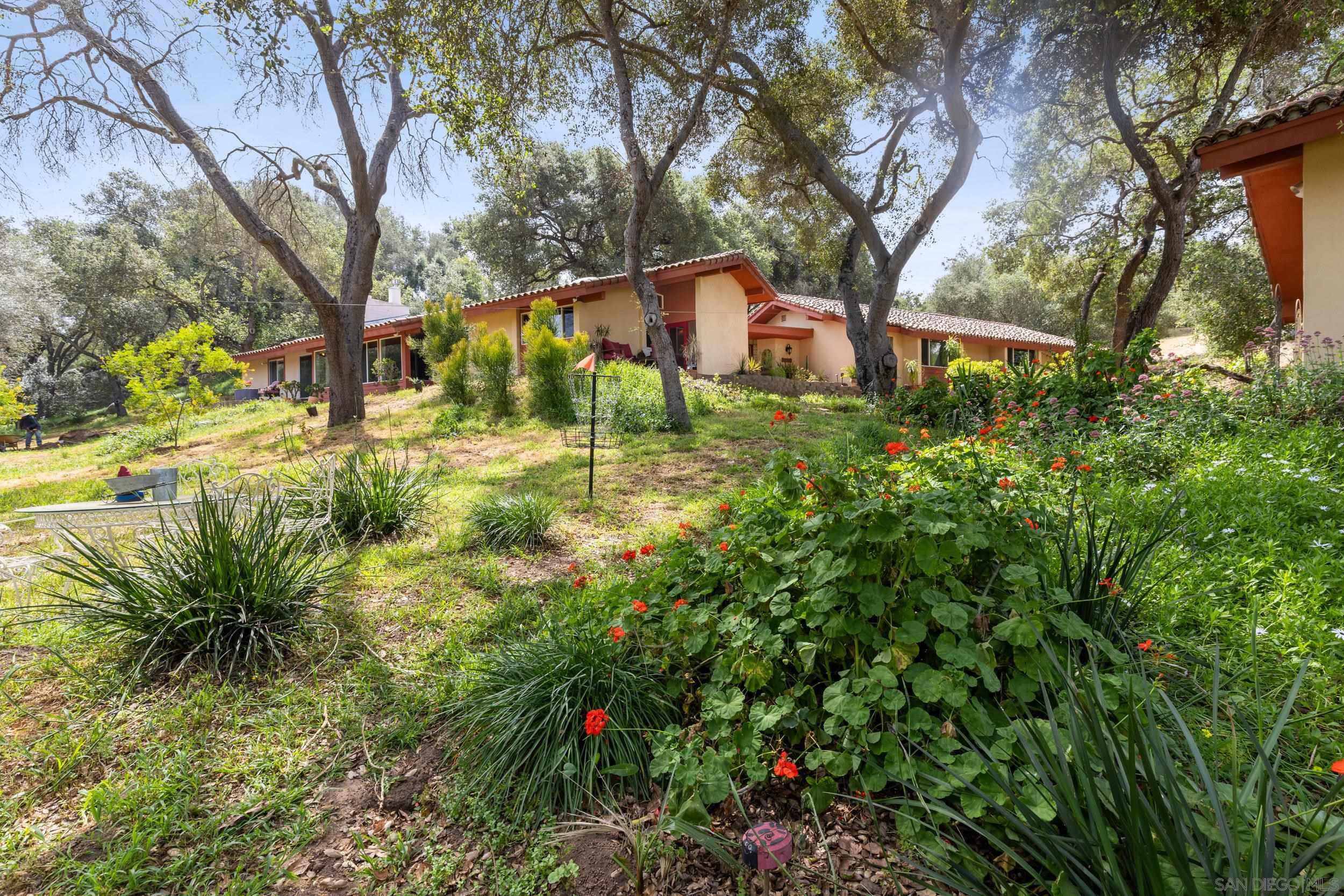 Detail Gallery Image 27 of 37 For 16257  Oak Creek Trl, Poway,  CA 92064 - 4 Beds | 2/1 Baths