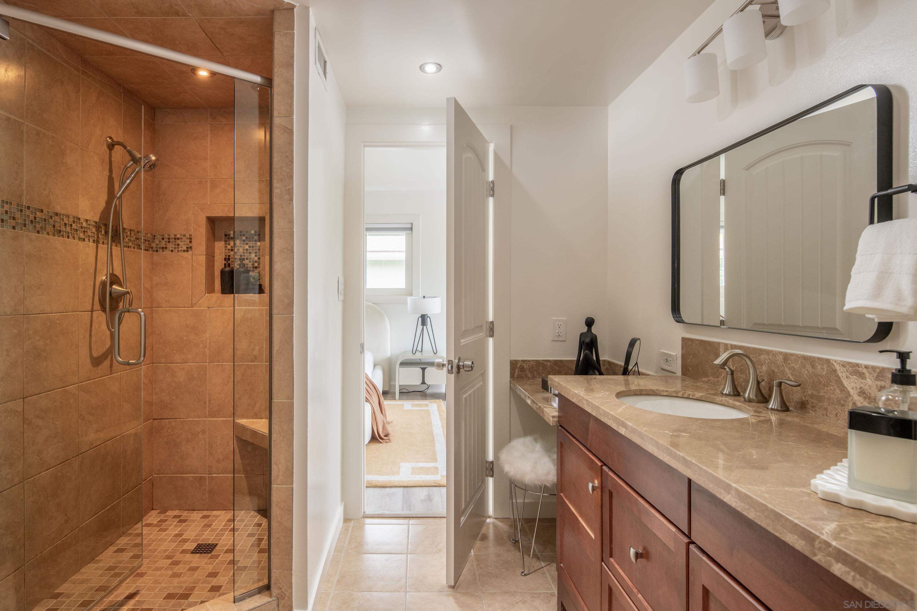 Detail Gallery Image 13 of 28 For 6739  Green Gables Ave, San Diego,  CA 92119 - 4 Beds | 3 Baths