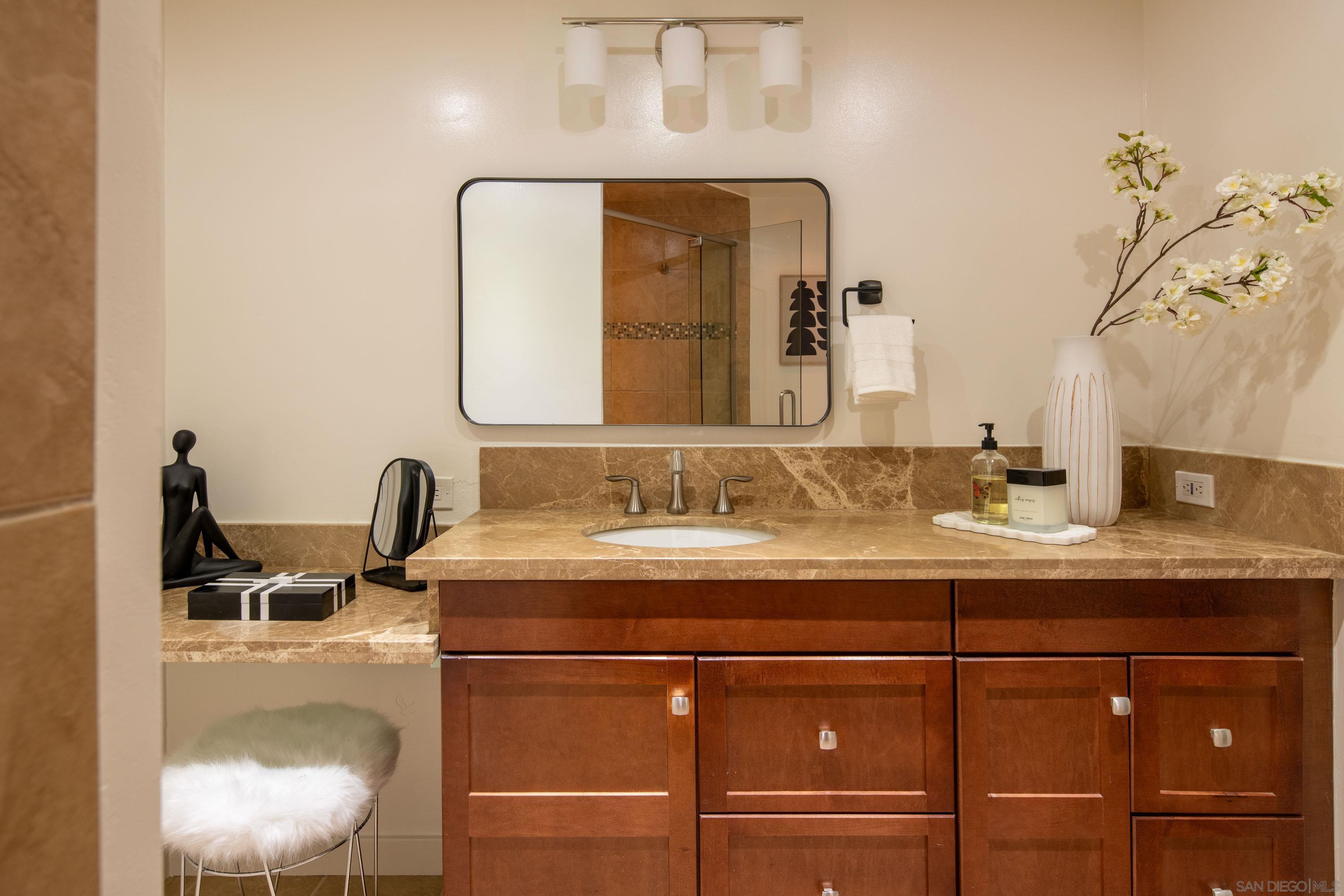 Detail Gallery Image 14 of 28 For 6739  Green Gables Ave, San Diego,  CA 92119 - 4 Beds | 3 Baths