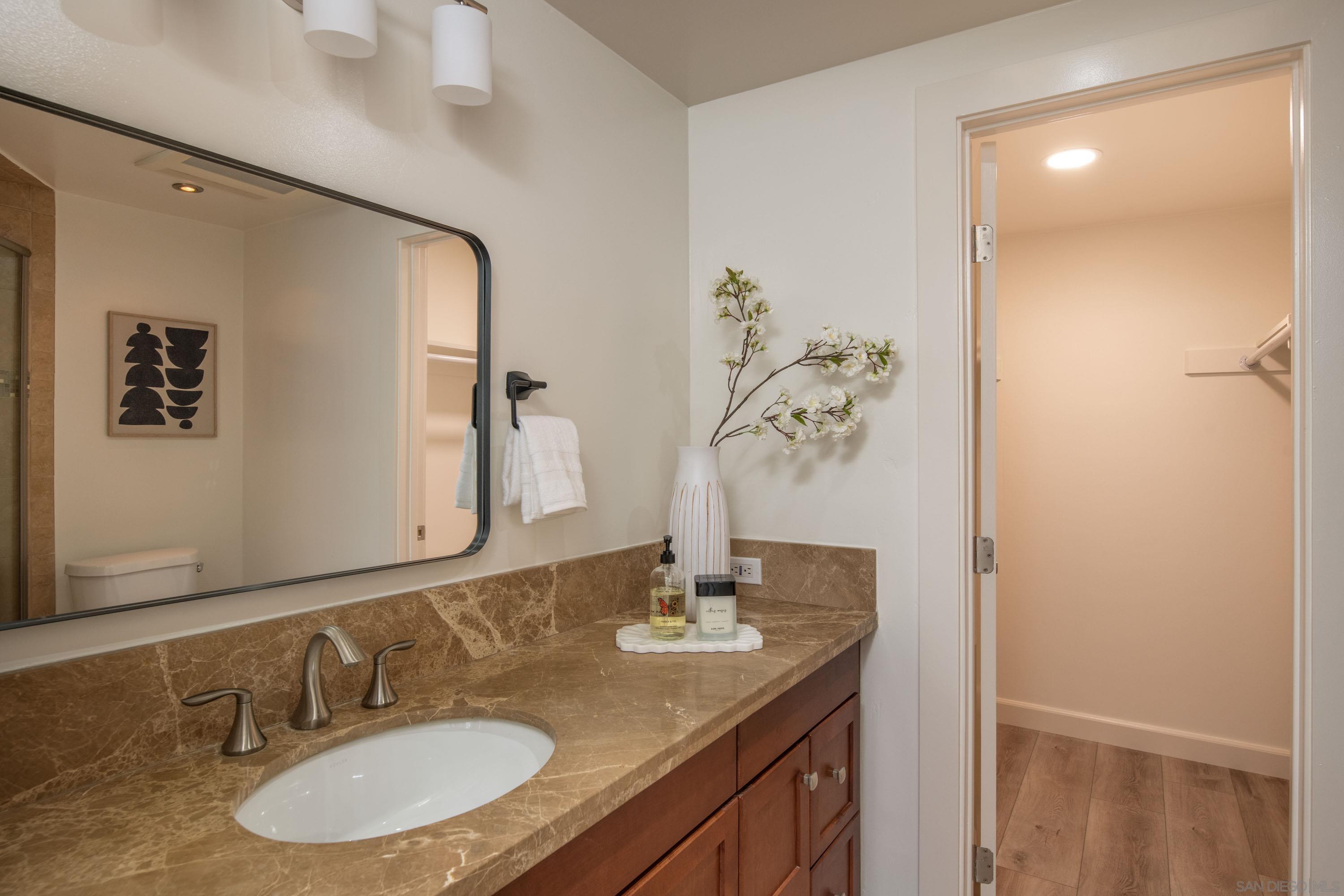 Detail Gallery Image 15 of 28 For 6739  Green Gables Ave, San Diego,  CA 92119 - 4 Beds | 3 Baths