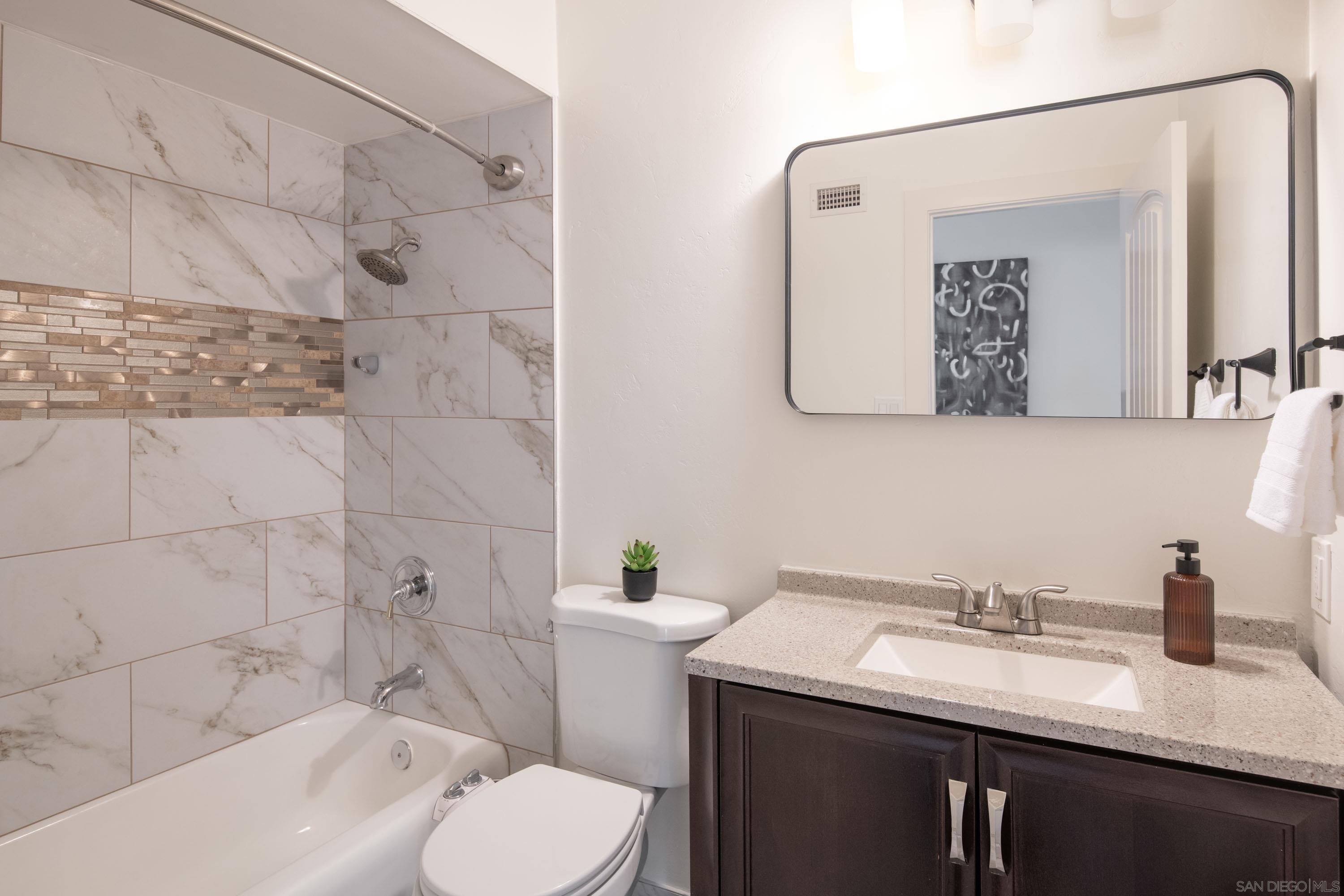 Detail Gallery Image 18 of 28 For 6739  Green Gables Ave, San Diego,  CA 92119 - 4 Beds | 3 Baths