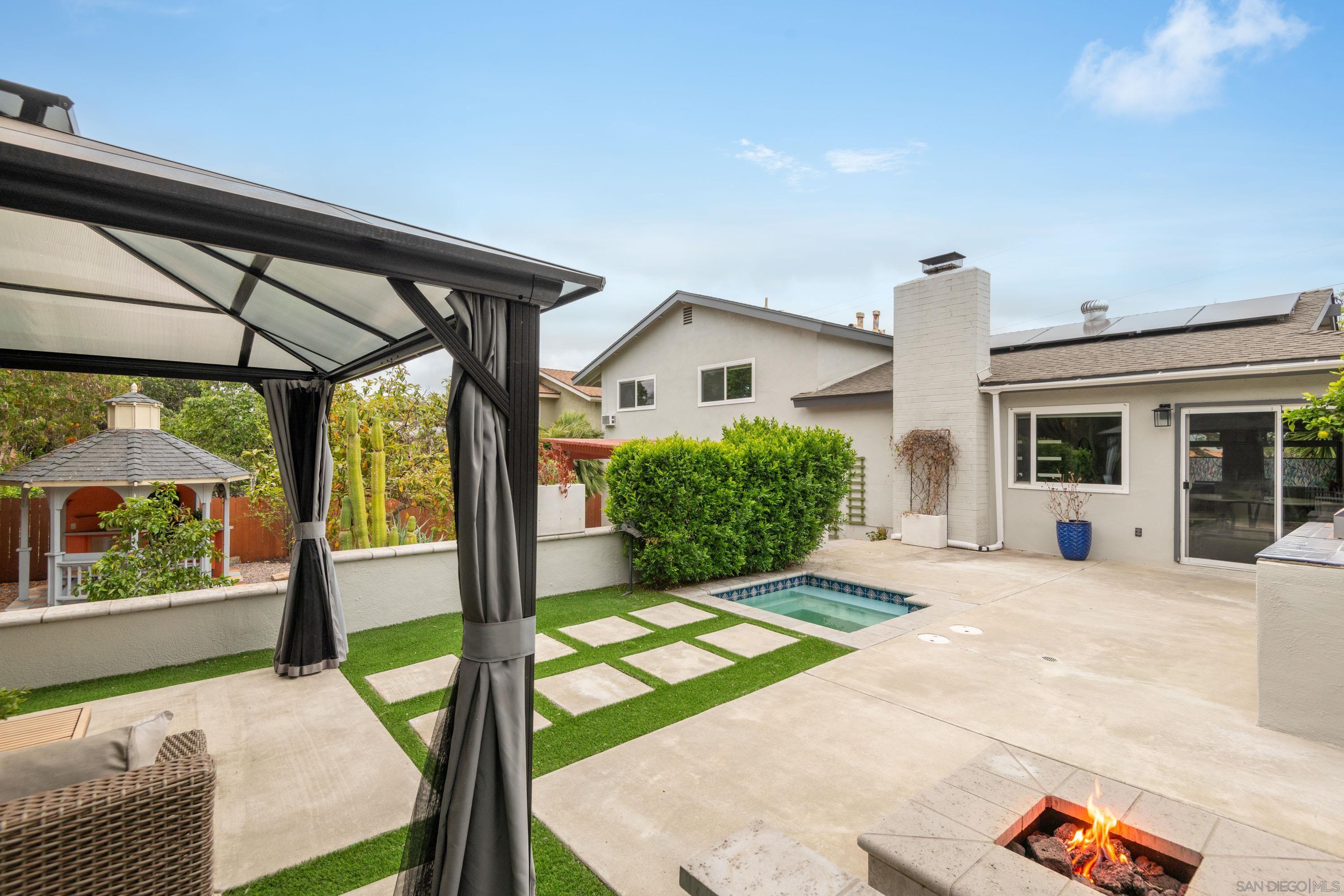 Detail Gallery Image 23 of 28 For 6739  Green Gables Ave, San Diego,  CA 92119 - 4 Beds | 3 Baths