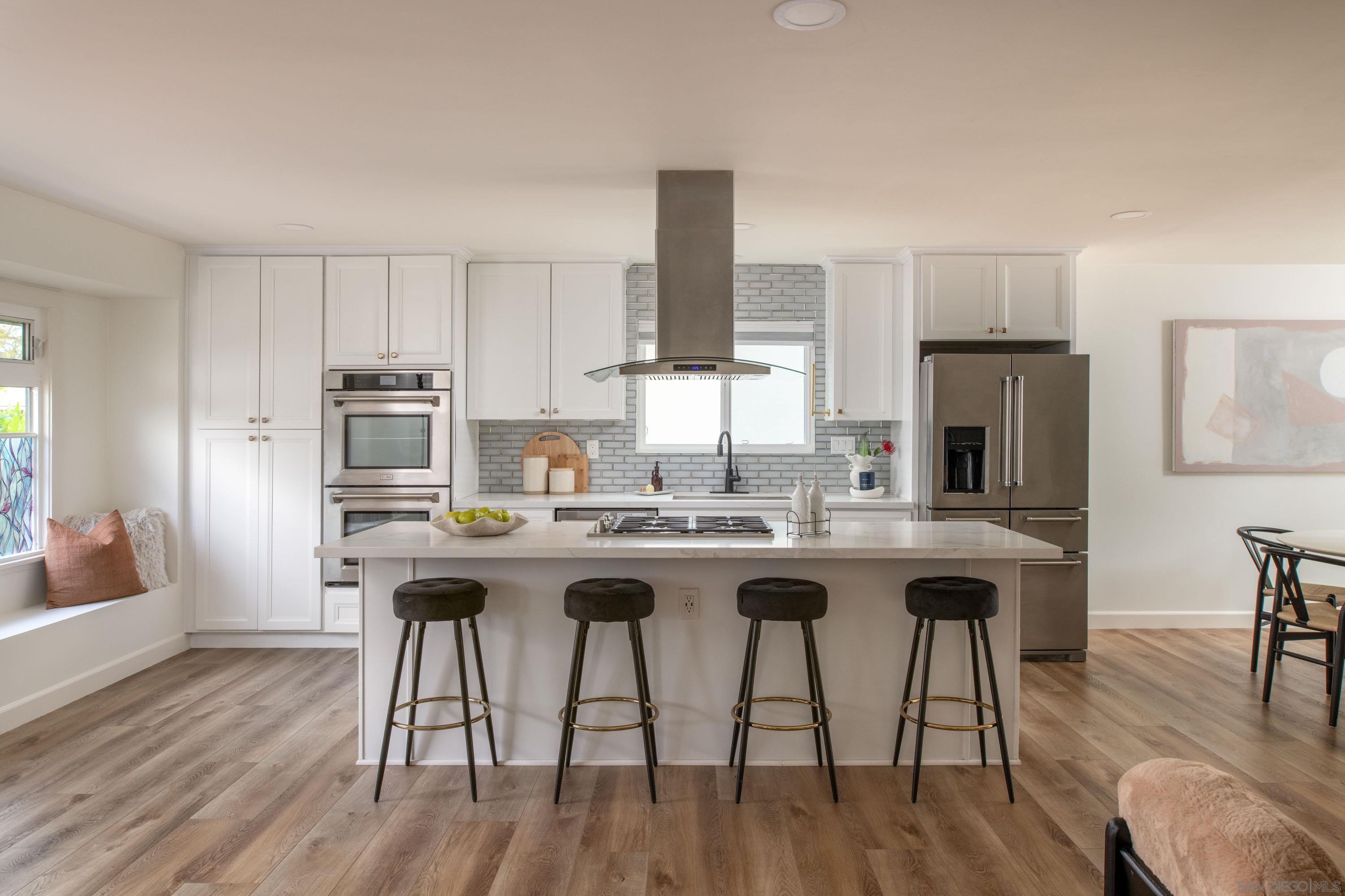 Detail Gallery Image 6 of 28 For 6739  Green Gables Ave, San Diego,  CA 92119 - 4 Beds | 3 Baths