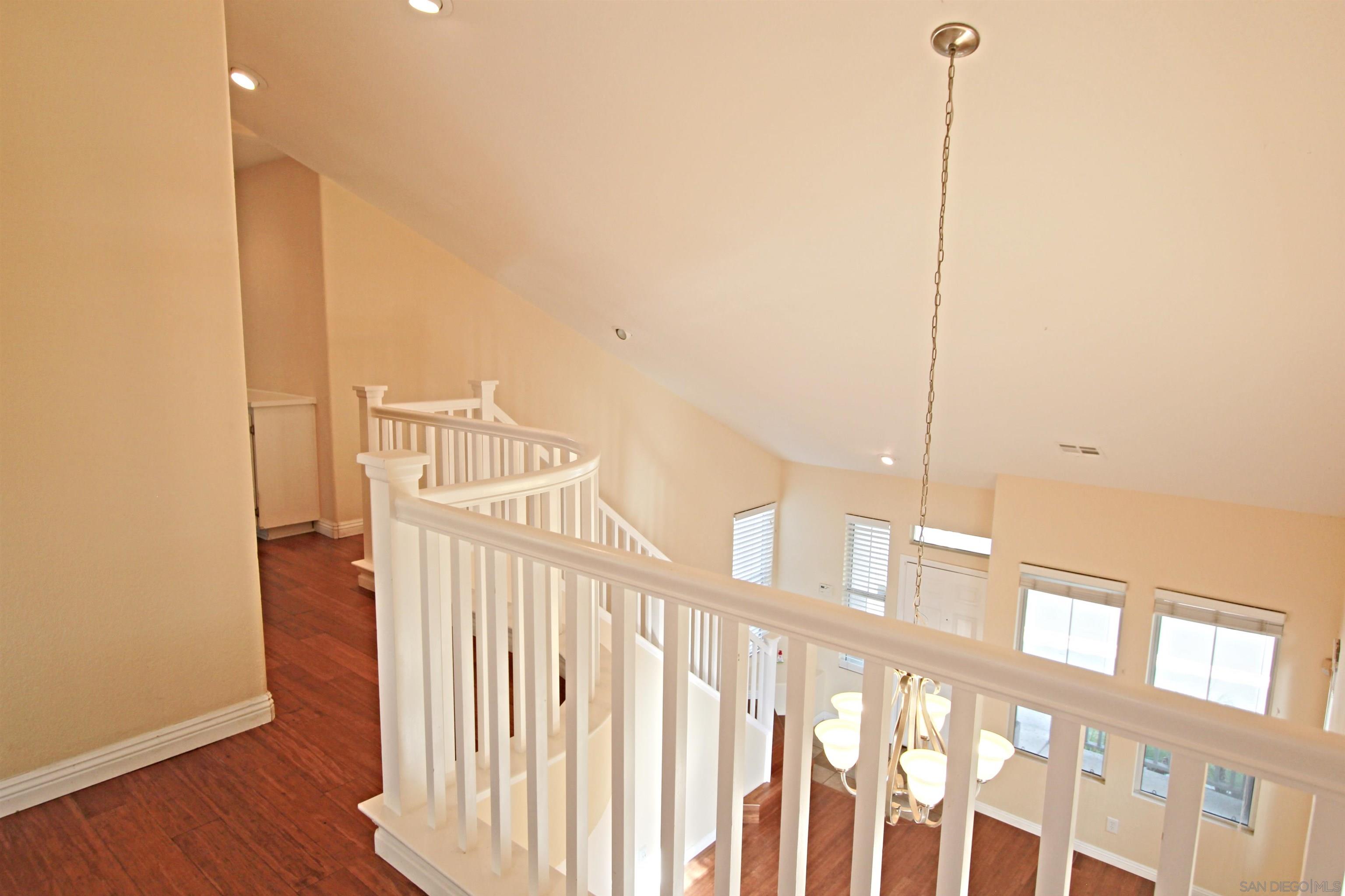 Detail Gallery Image 12 of 25 For 4065  Ivey Vista, Oceanside,  CA 92057 - 3 Beds | 2/1 Baths