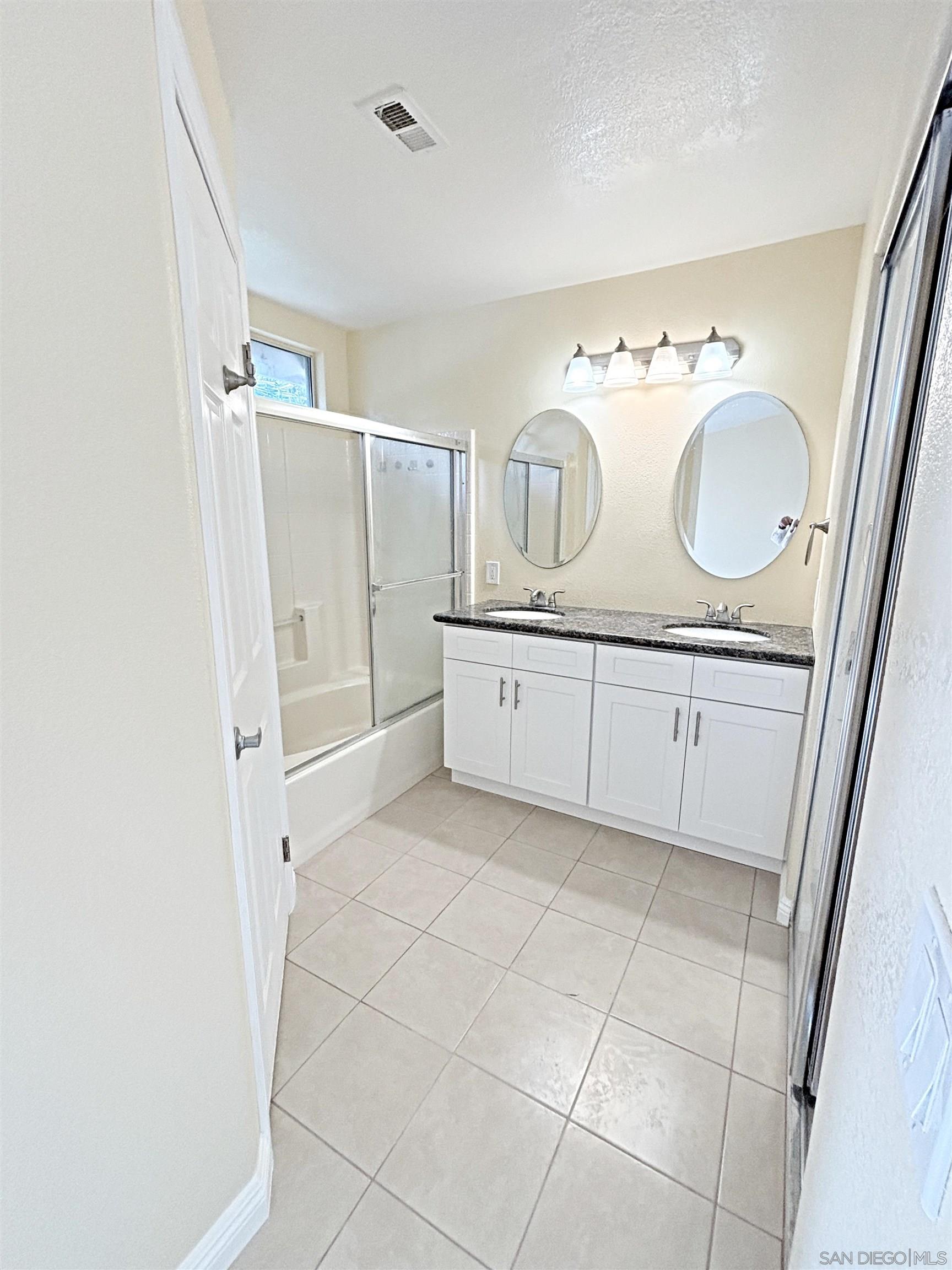 Detail Gallery Image 18 of 25 For 4065  Ivey Vista, Oceanside,  CA 92057 - 3 Beds | 2/1 Baths