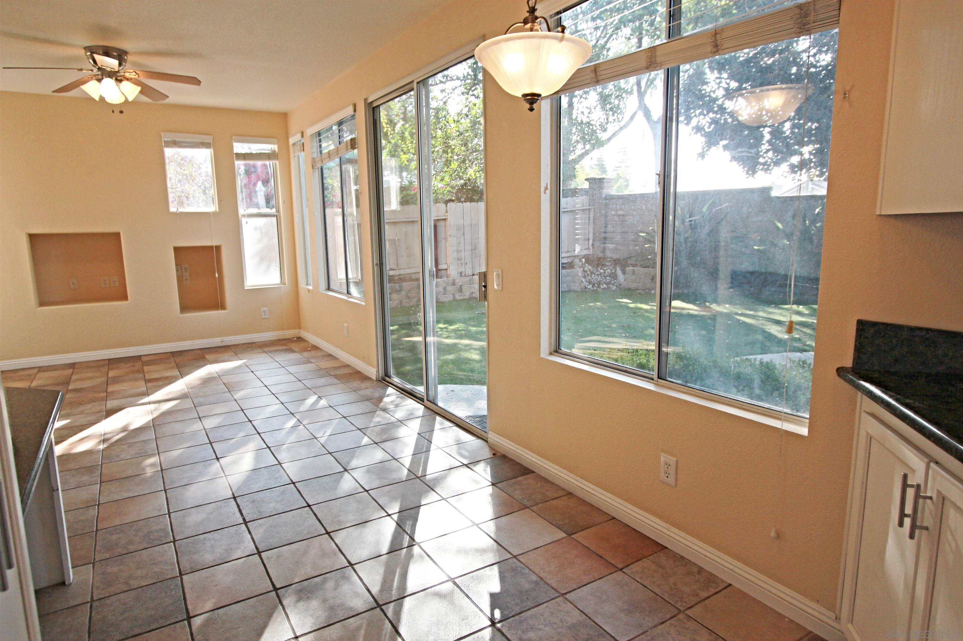 Detail Gallery Image 9 of 25 For 4065  Ivey Vista, Oceanside,  CA 92057 - 3 Beds | 2/1 Baths