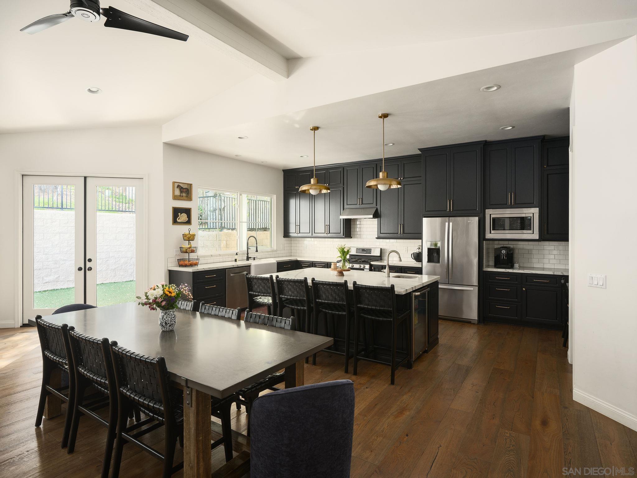 Detail Gallery Image 3 of 47 For 9777  Grosalia Avenue, La Mesa,  CA 91941 - 4 Beds | 3 Baths