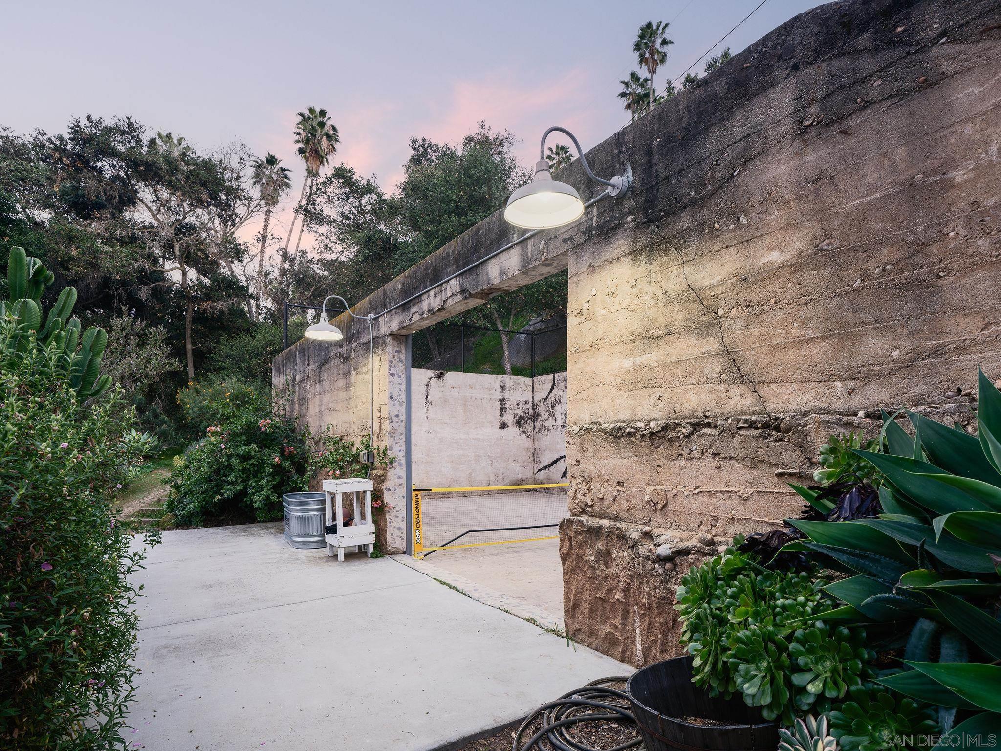 Detail Gallery Image 41 of 47 For 9777  Grosalia Avenue, La Mesa,  CA 91941 - 4 Beds | 3 Baths