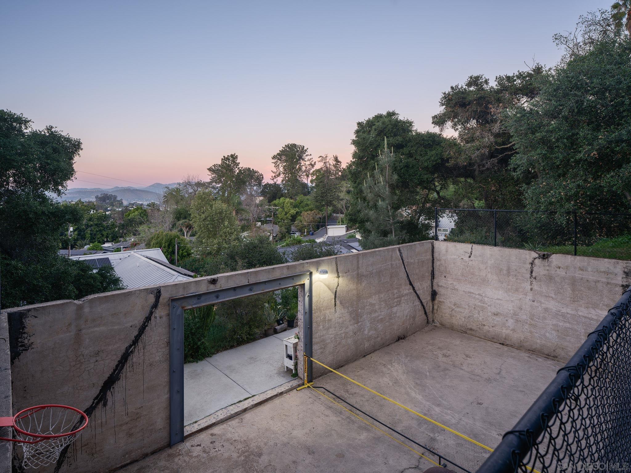 Detail Gallery Image 43 of 47 For 9777  Grosalia Avenue, La Mesa,  CA 91941 - 4 Beds | 3 Baths