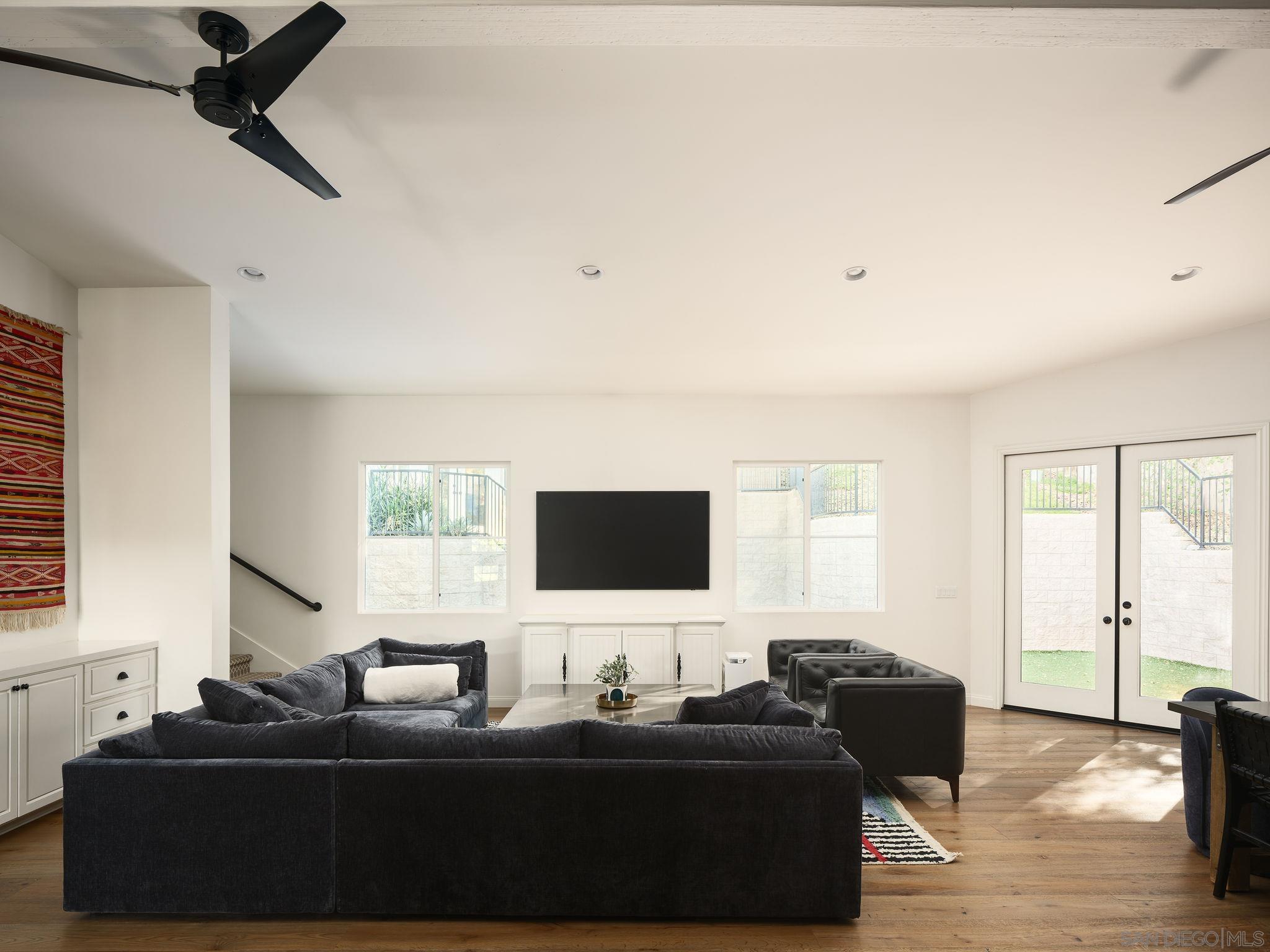 Detail Gallery Image 9 of 47 For 9777  Grosalia Avenue, La Mesa,  CA 91941 - 4 Beds | 3 Baths