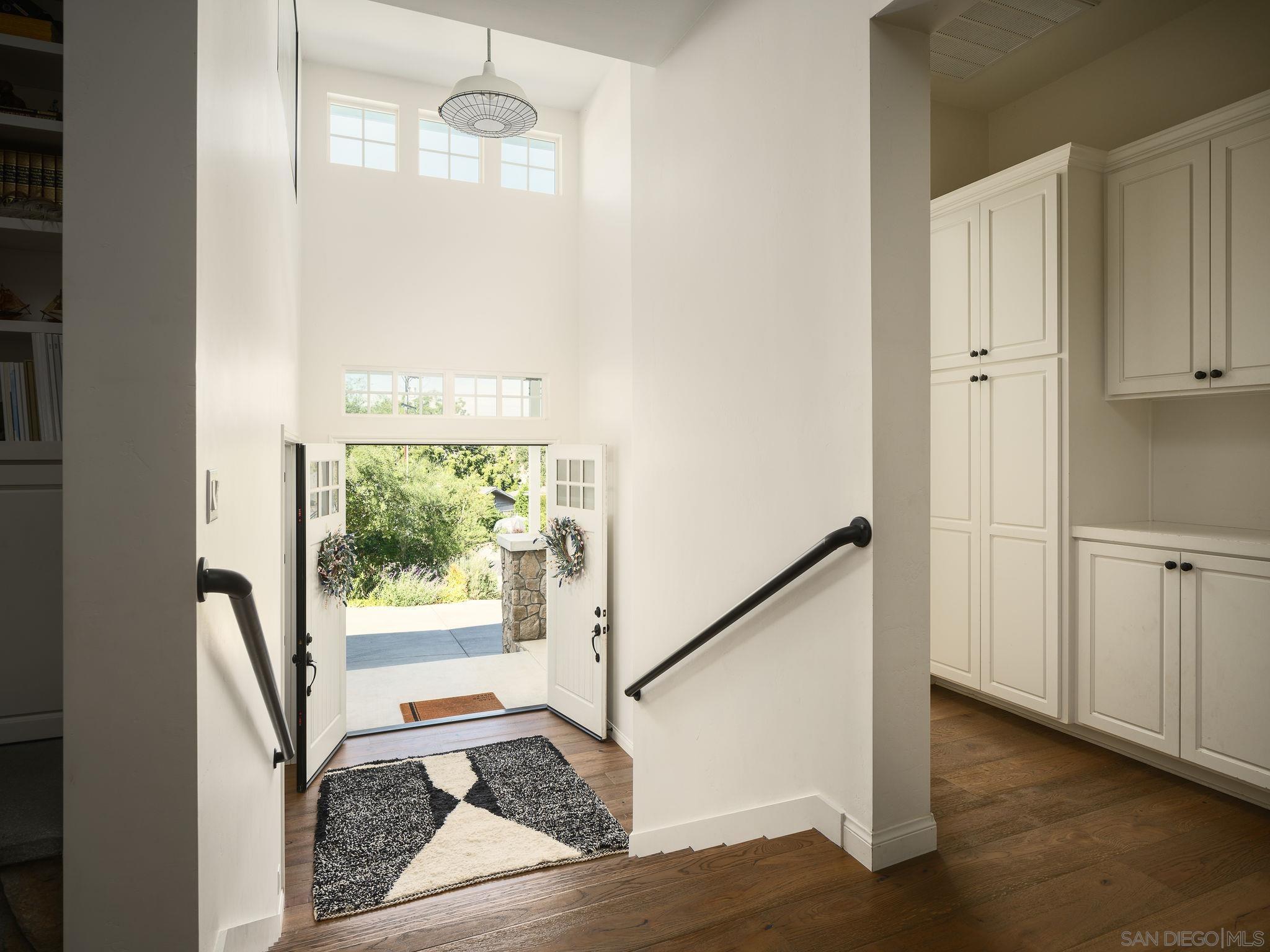 Detail Gallery Image 10 of 47 For 9777  Grosalia Avenue, La Mesa,  CA 91941 - 4 Beds | 3 Baths