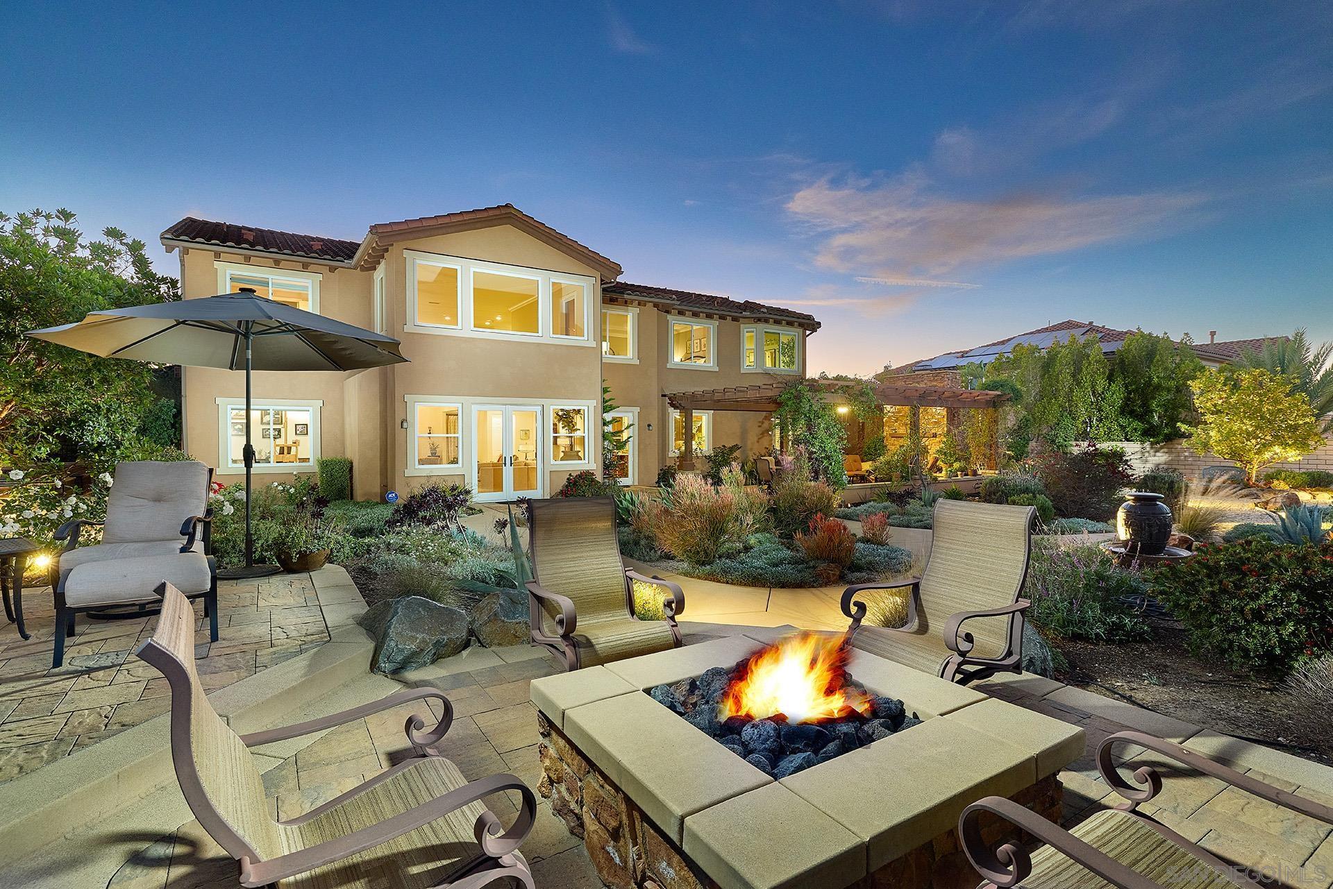 Detail Gallery Image 2 of 45 For 15792  via Santa Pradera, San Diego,  CA 92131 - 6 Beds | 5/1 Baths