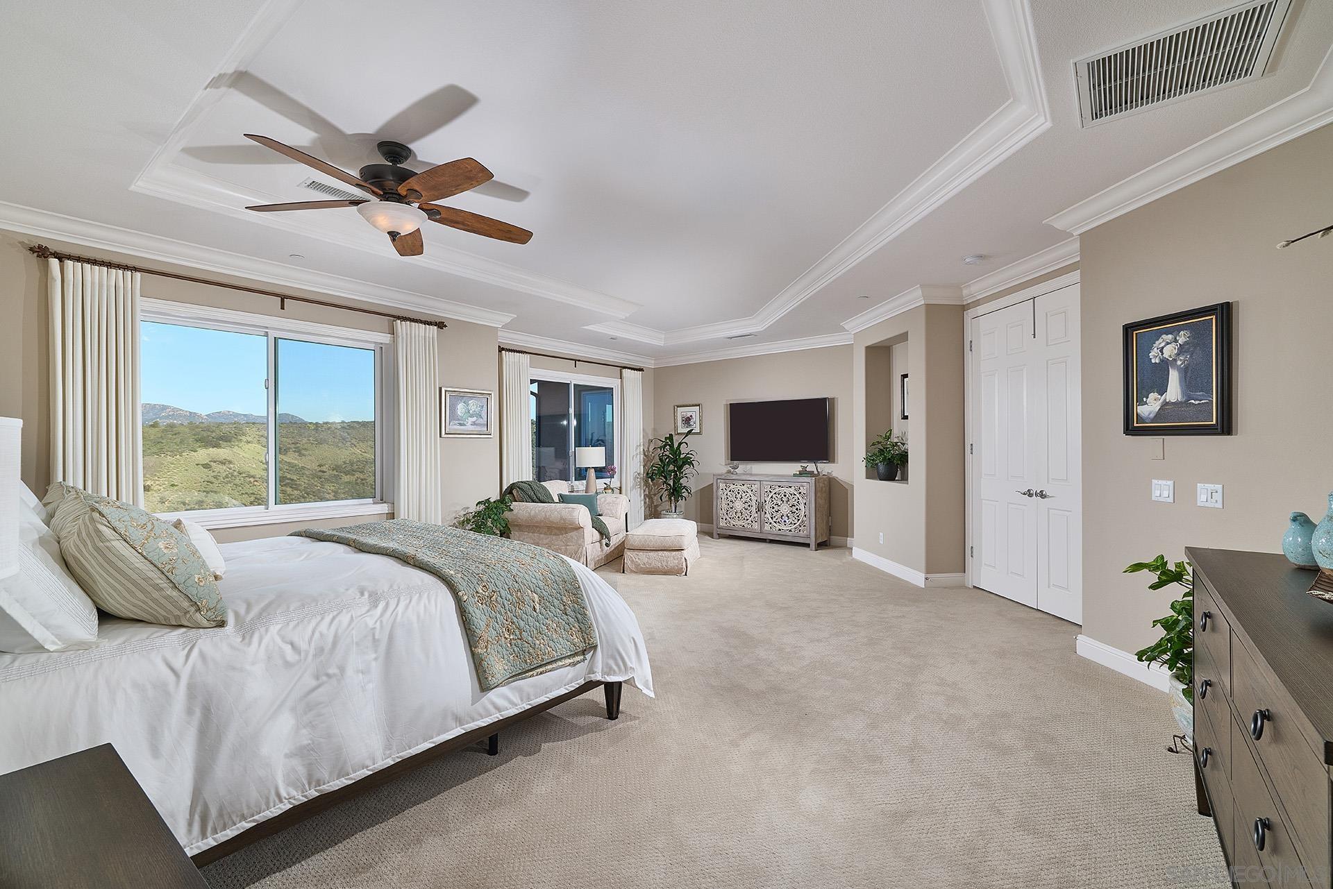 Detail Gallery Image 21 of 45 For 15792  via Santa Pradera, San Diego,  CA 92131 - 6 Beds | 5/1 Baths