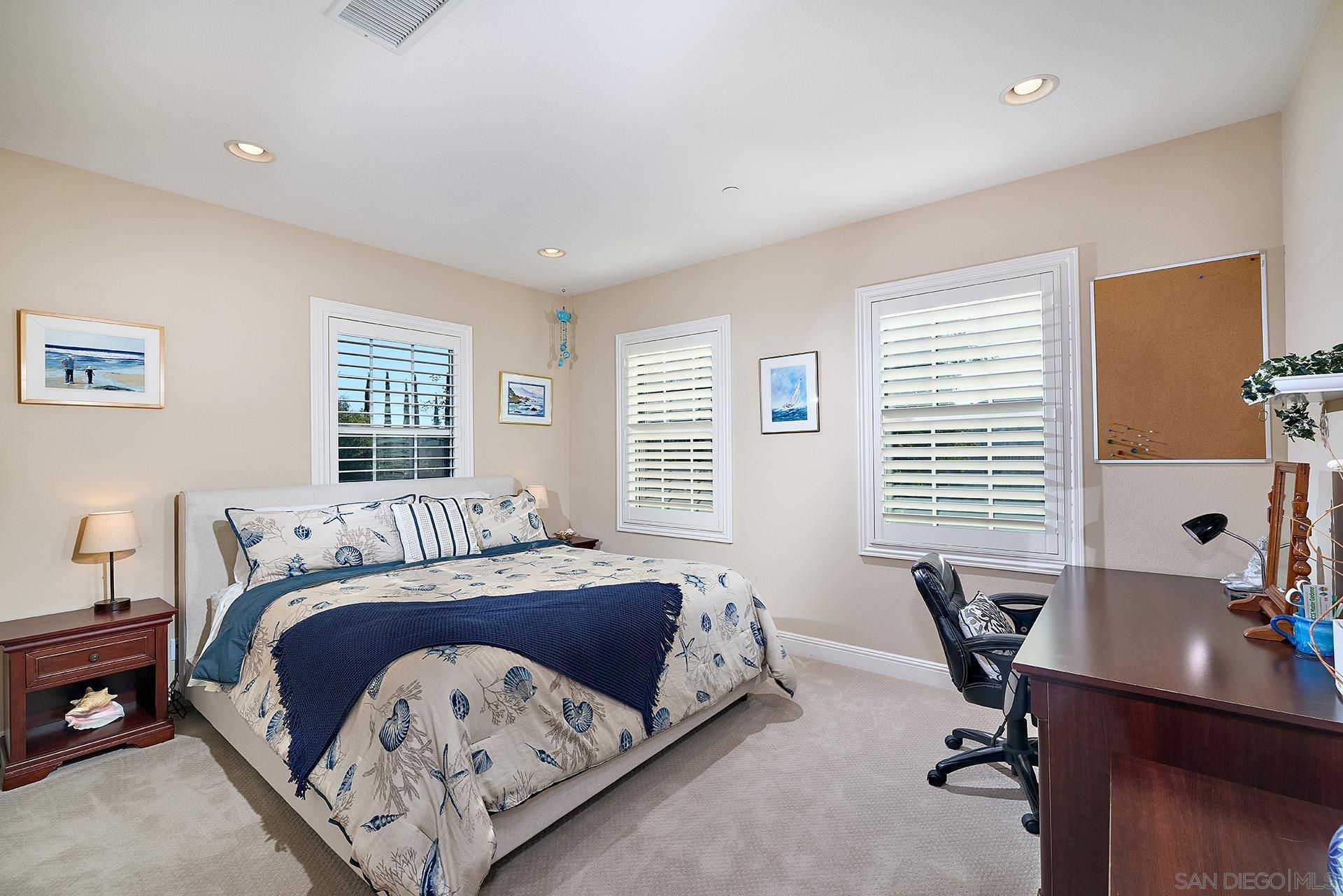 Detail Gallery Image 27 of 45 For 15792  via Santa Pradera, San Diego,  CA 92131 - 6 Beds | 5/1 Baths