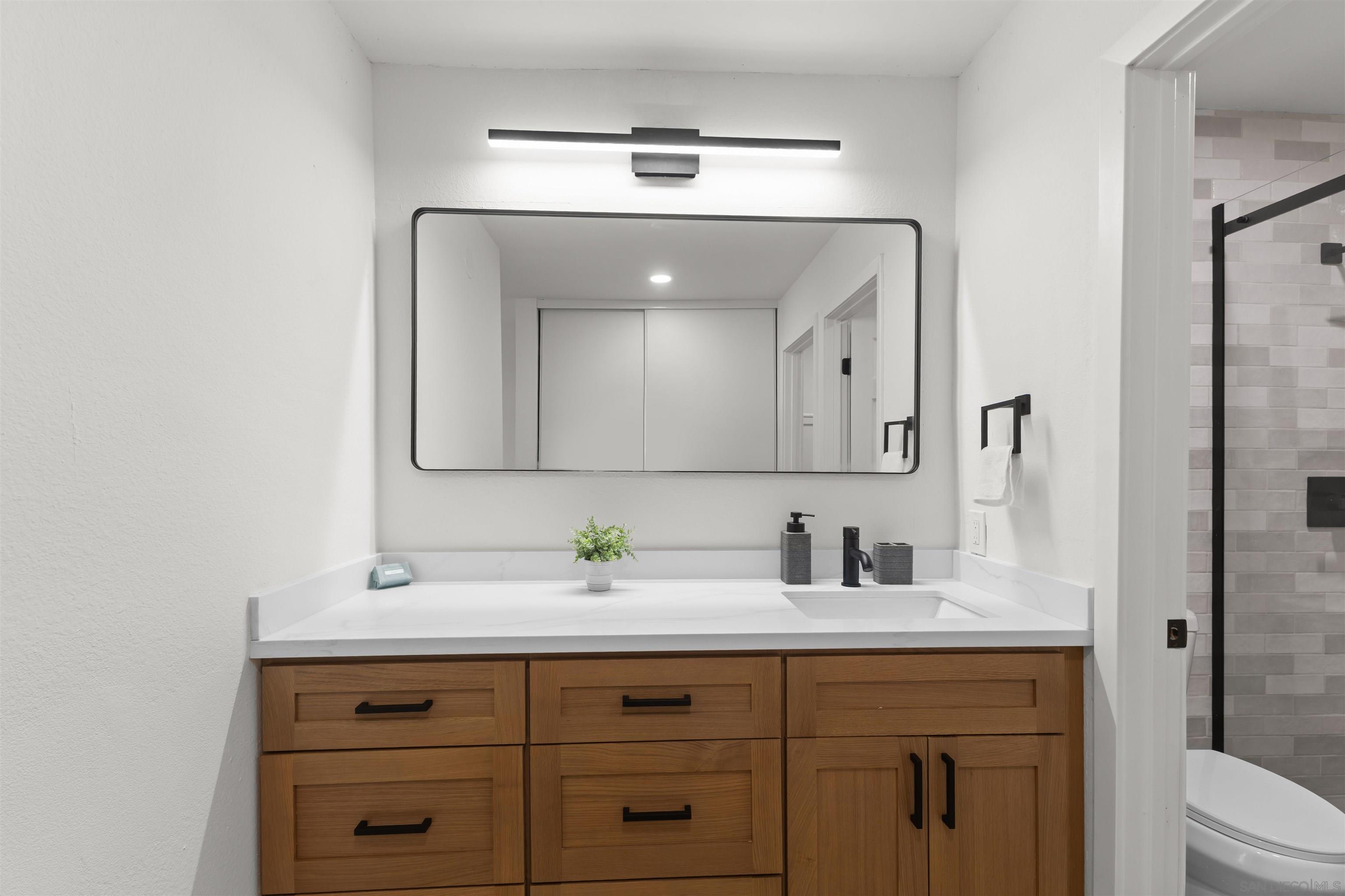 Detail Gallery Image 3 of 21 For 10225  Caminito Cuervo  #125,  San Diego,  CA 92108 - 2 Beds | 2 Baths