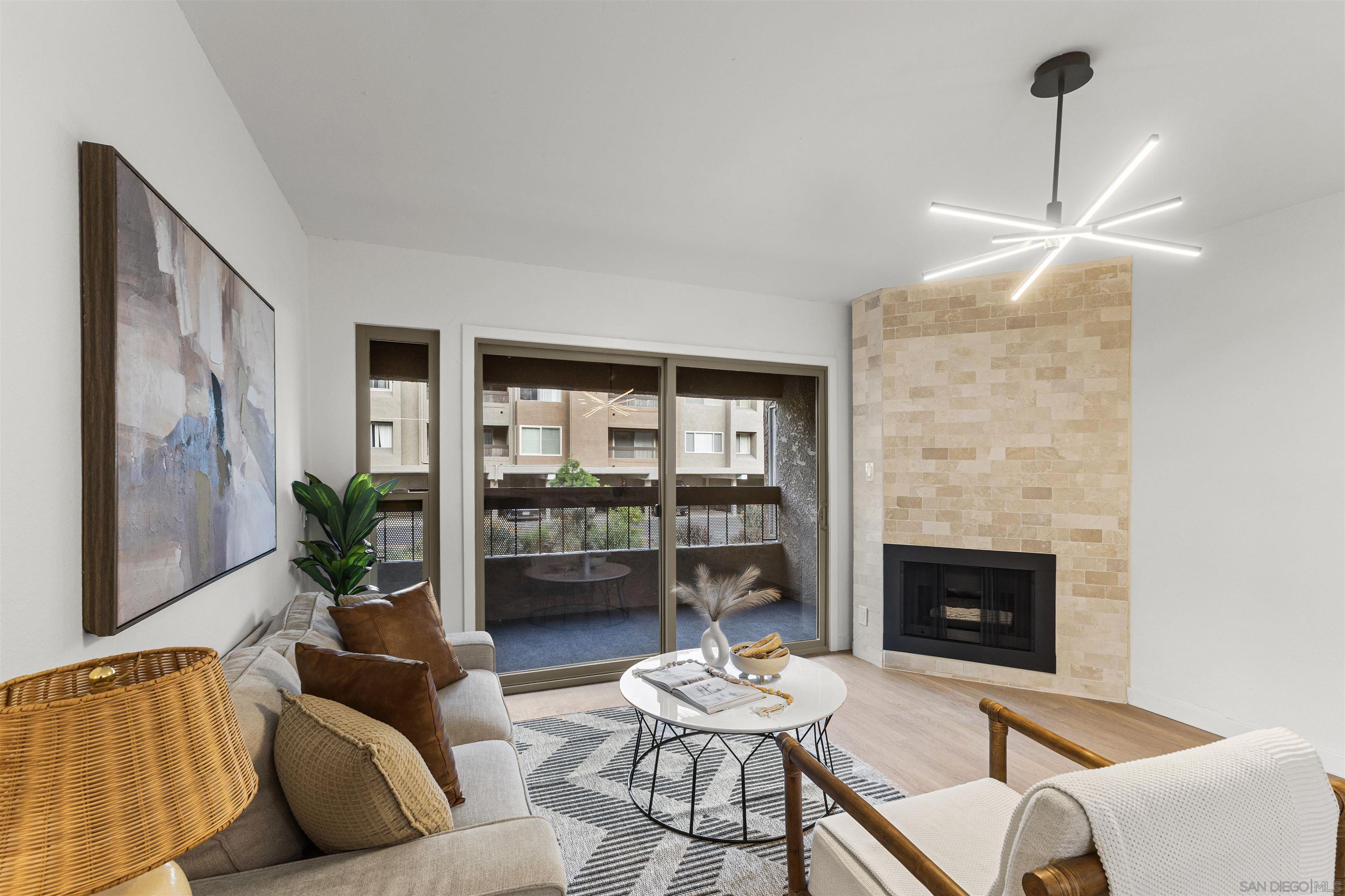 Detail Gallery Image 4 of 23 For 10225  Caminito Cuervo  #125,  San Diego,  CA 92108 - 2 Beds | 2 Baths