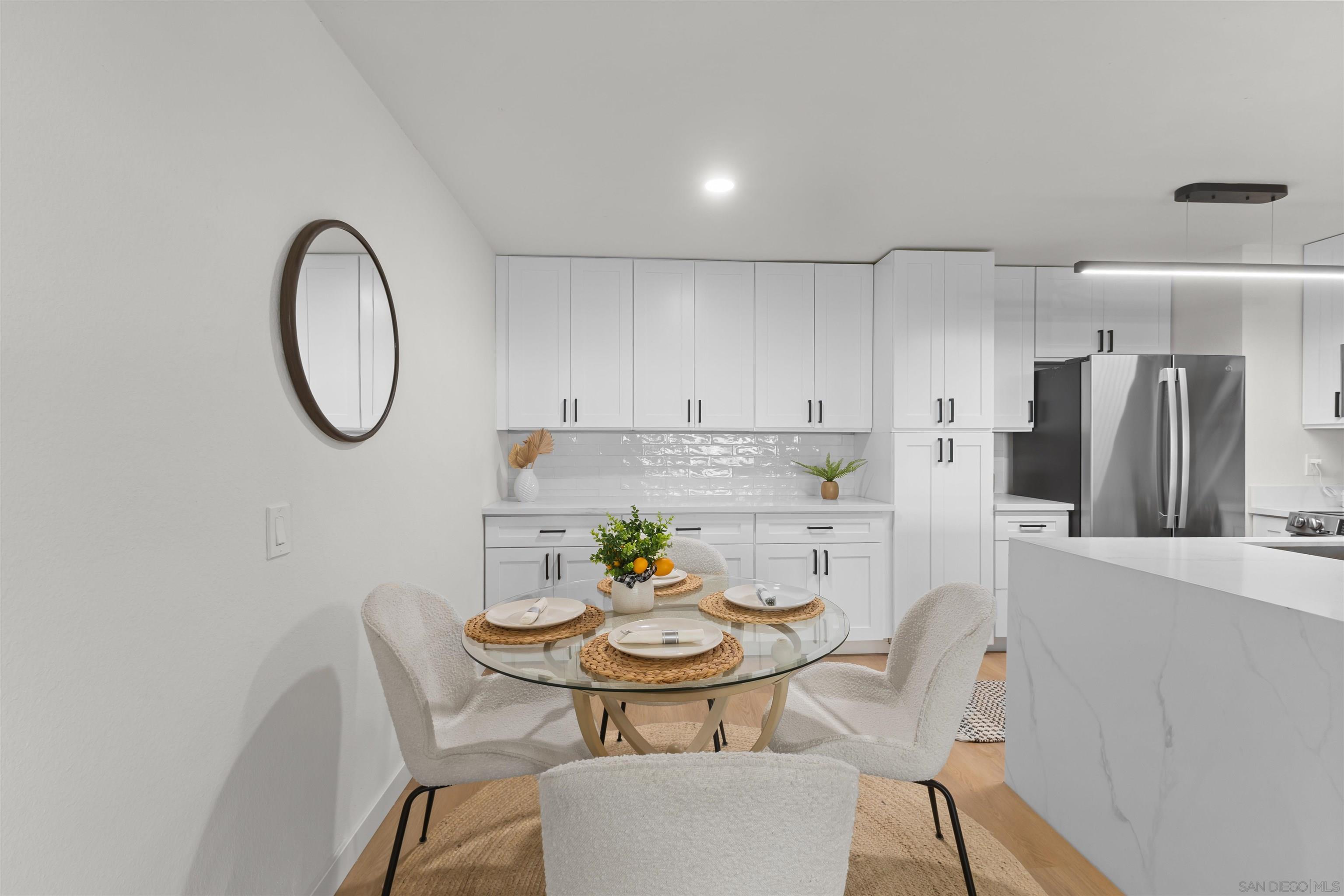 Detail Gallery Image 5 of 21 For 10225  Caminito Cuervo  #125,  San Diego,  CA 92108 - 2 Beds | 2 Baths