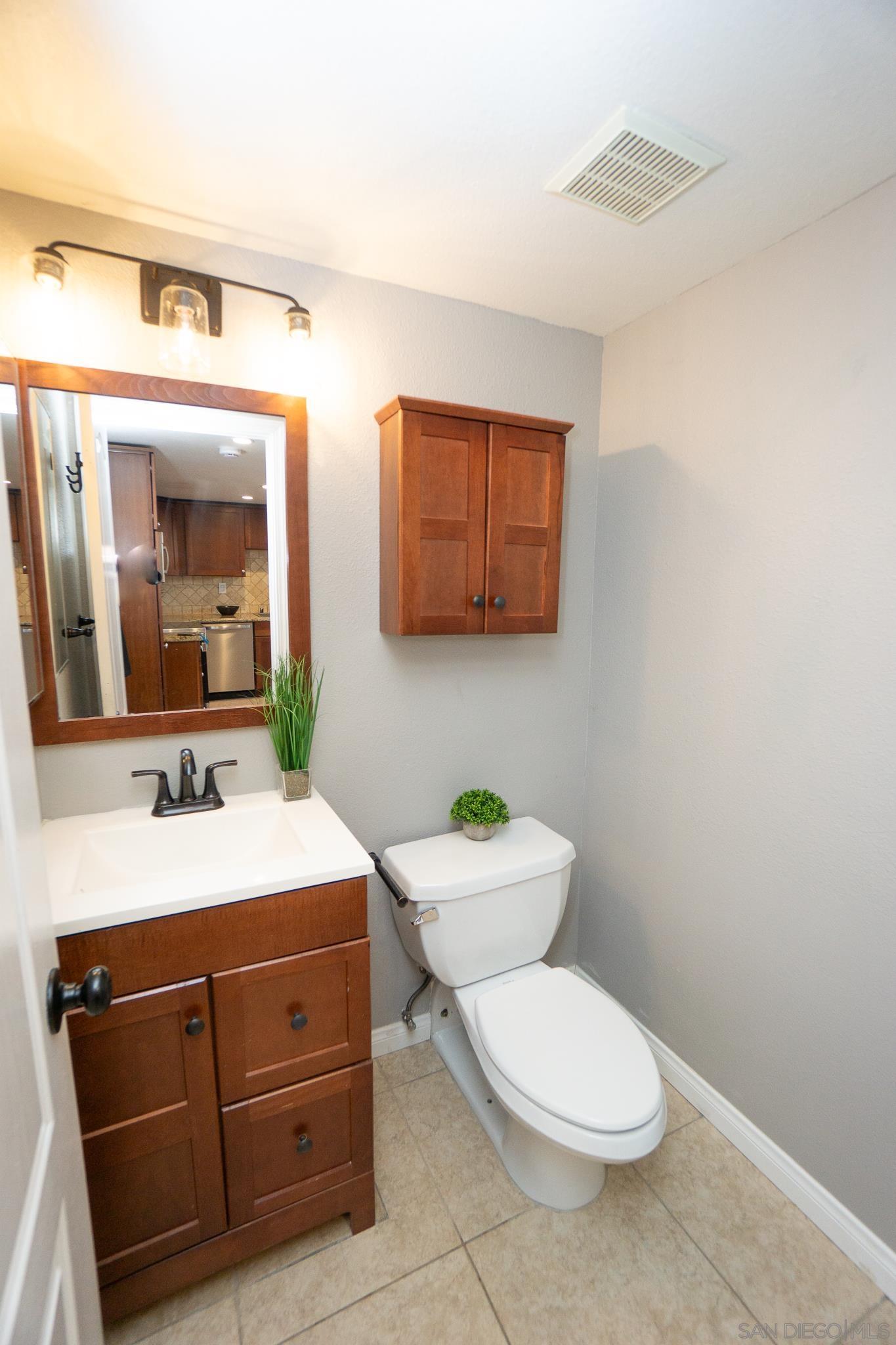 Detail Gallery Image 15 of 34 For 4219  Felton  #2,  San Diego,  CA 92104 - 3 Beds | 2/1 Baths