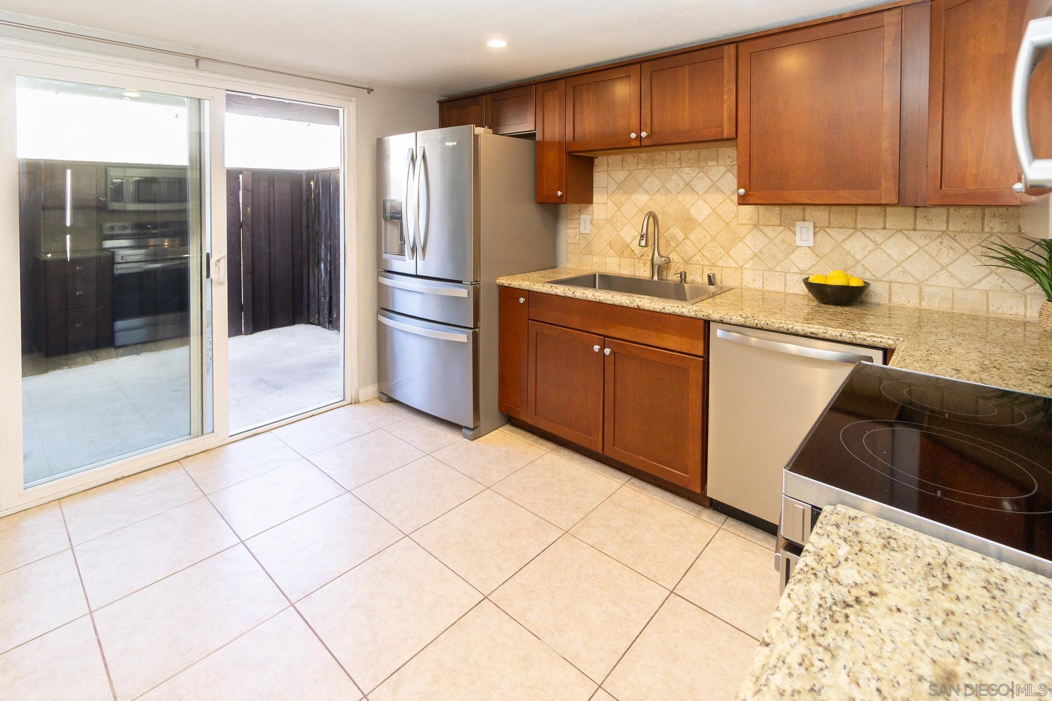 Detail Gallery Image 6 of 34 For 4219  Felton  #2,  San Diego,  CA 92104 - 3 Beds | 2/1 Baths