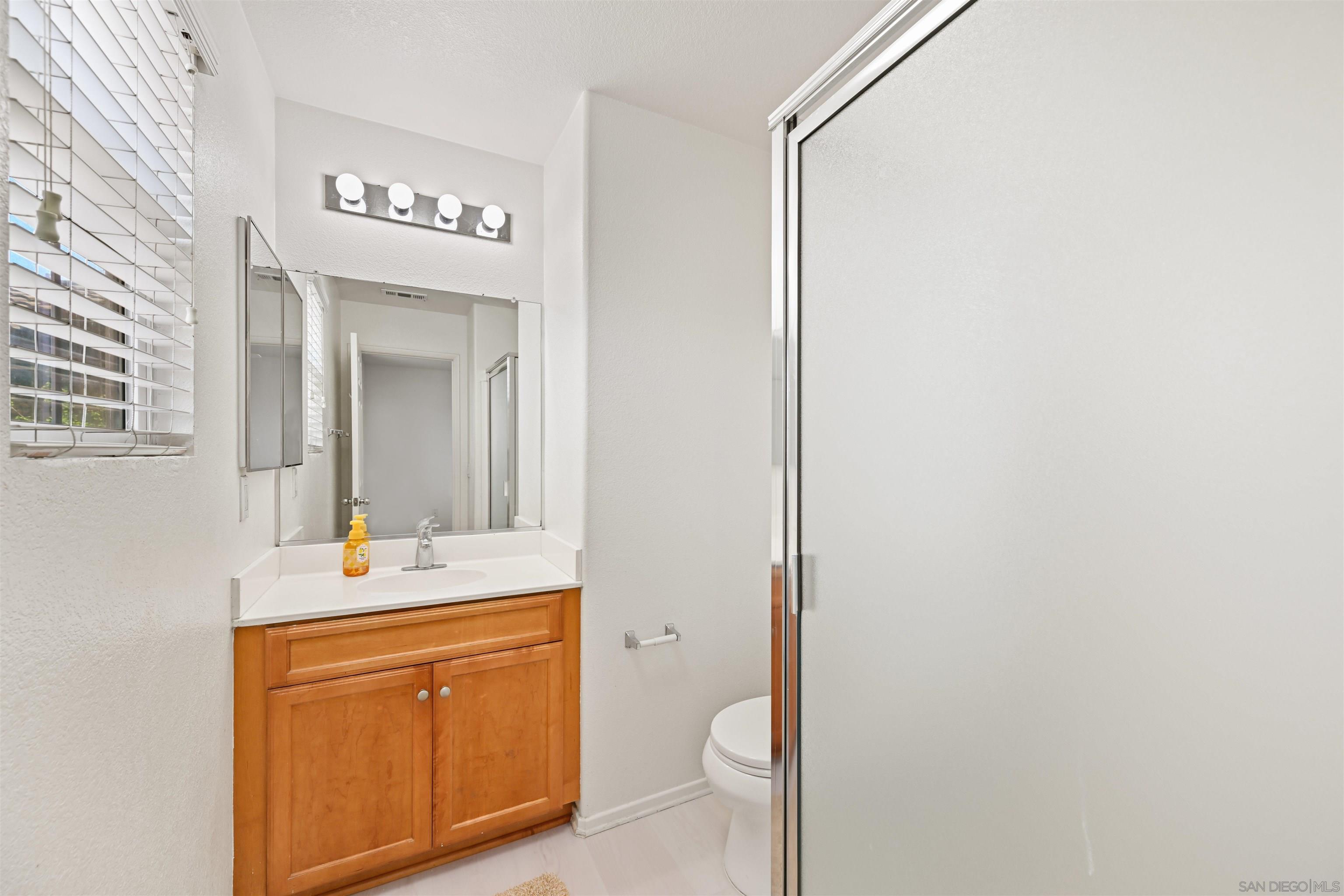 Detail Gallery Image 21 of 31 For 8806  Appleblossom  #6,  Santee,  CA 92071 - 4 Beds | 4 Baths