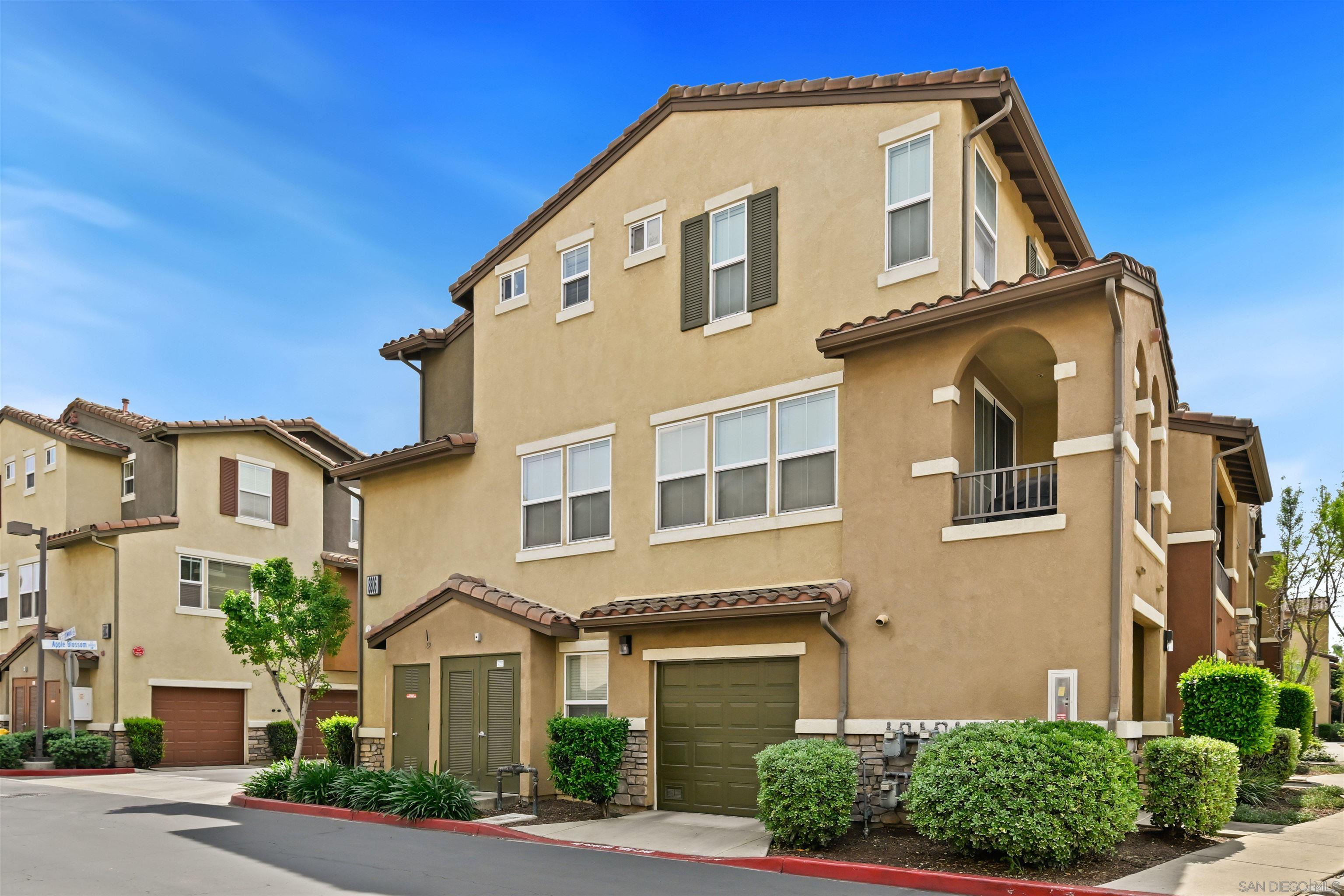 Detail Gallery Image 25 of 31 For 8806  Appleblossom  #6,  Santee,  CA 92071 - 4 Beds | 4 Baths