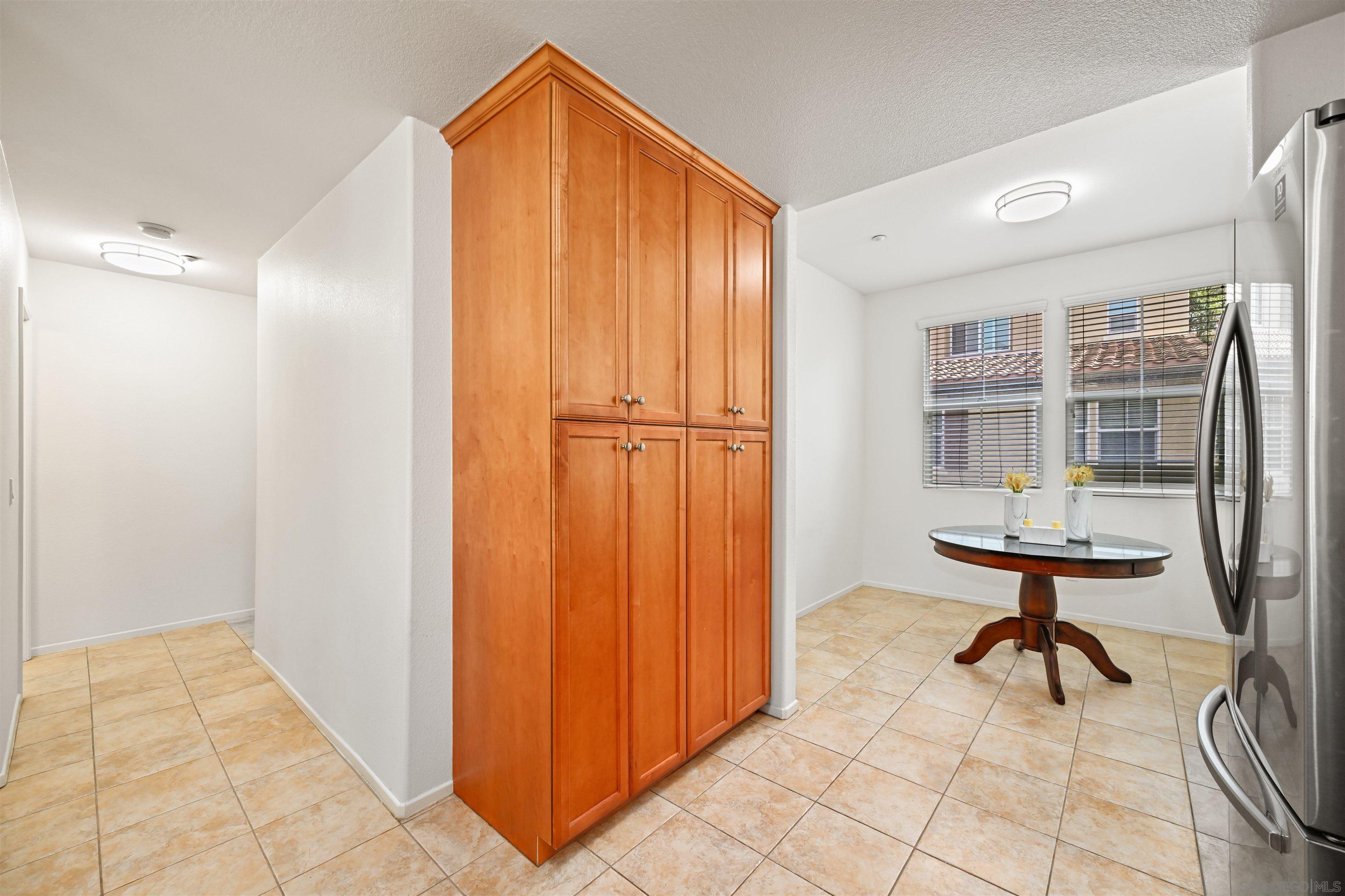 Detail Gallery Image 10 of 31 For 8806  Appleblossom  #6,  Santee,  CA 92071 - 4 Beds | 4 Baths